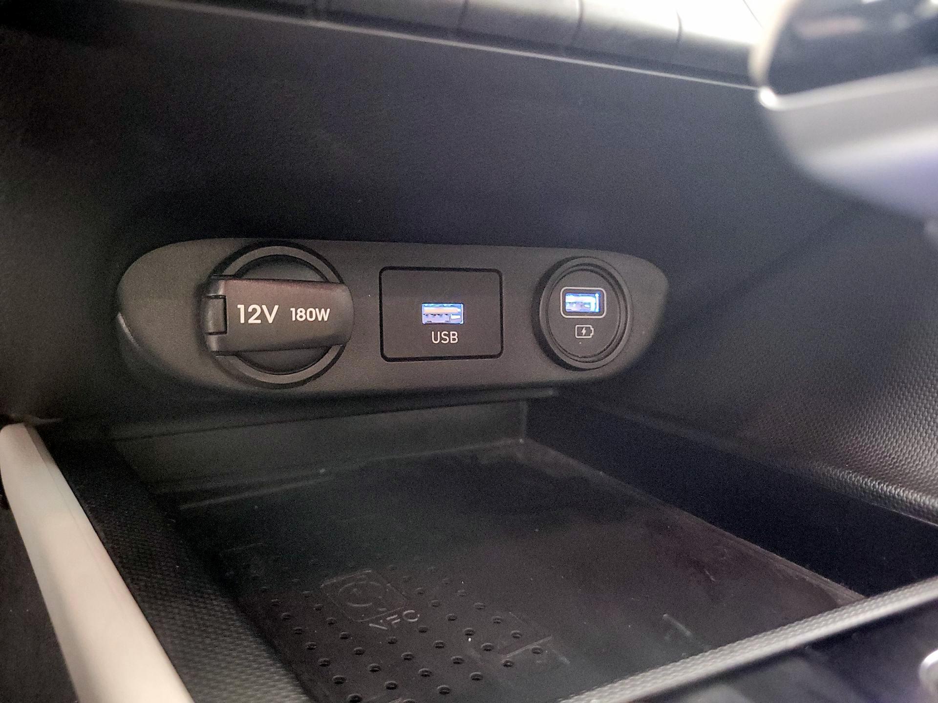 Thumbnail: 2023 Hyundai Elantra - 17