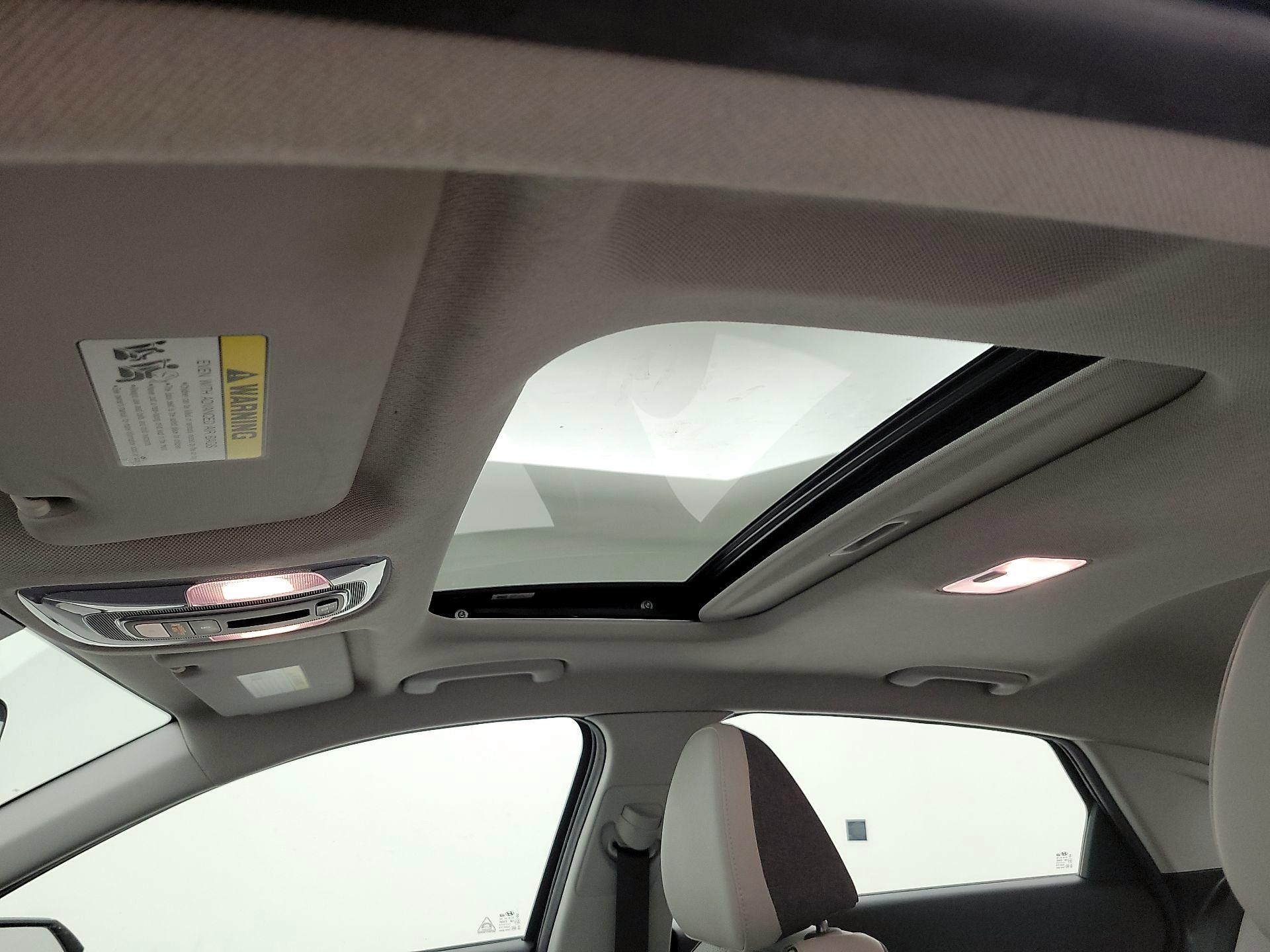 Thumbnail: 2023 Hyundai Elantra - 18