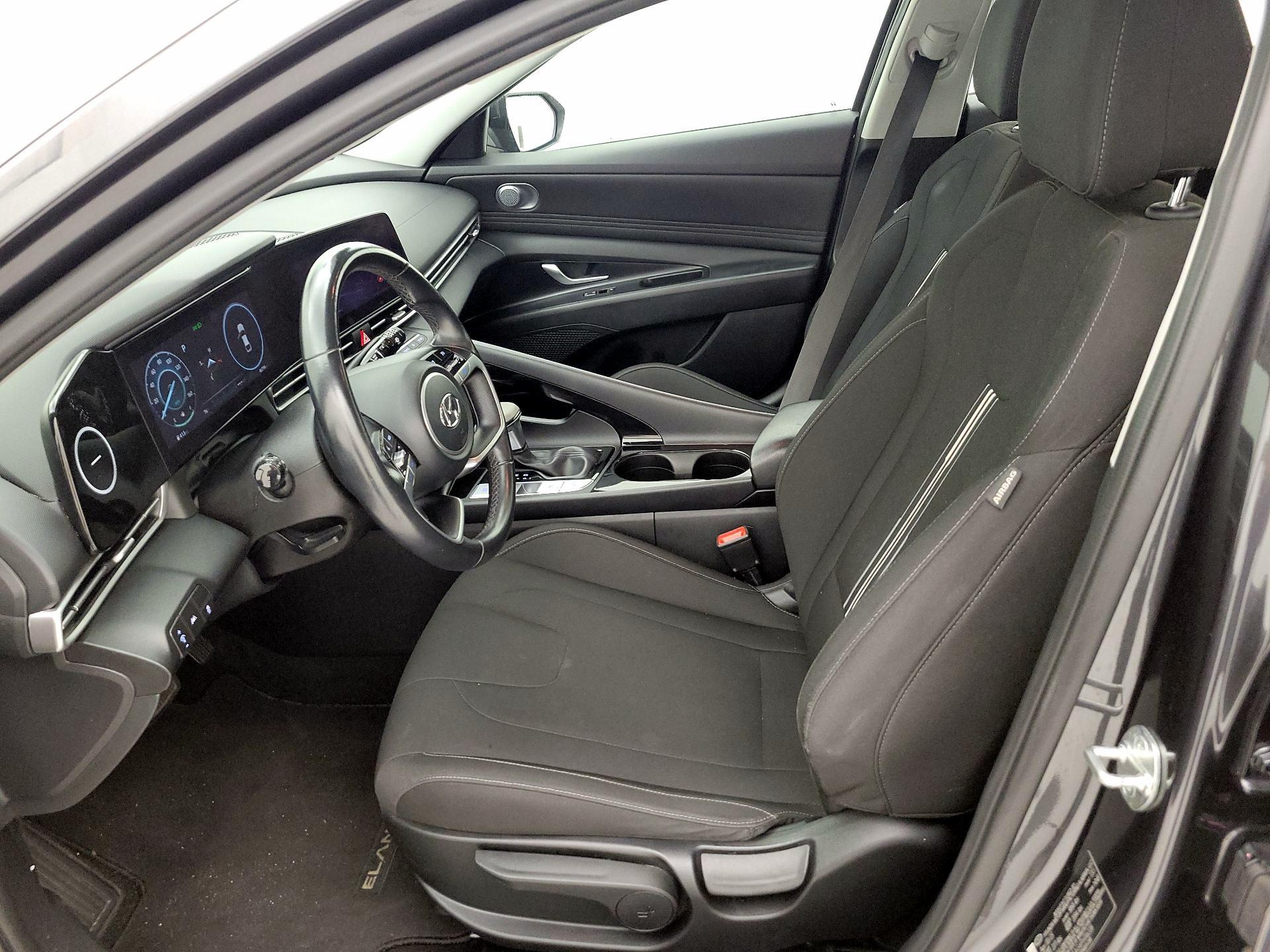 Thumbnail: 2023 Hyundai Elantra - 11