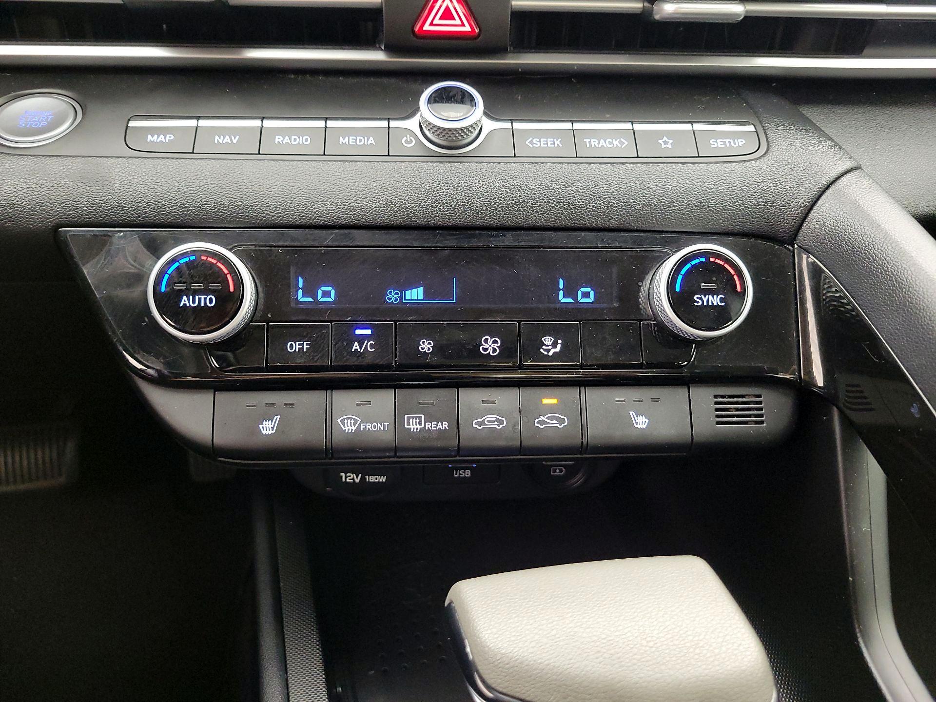 Thumbnail: 2023 Hyundai Elantra - 17