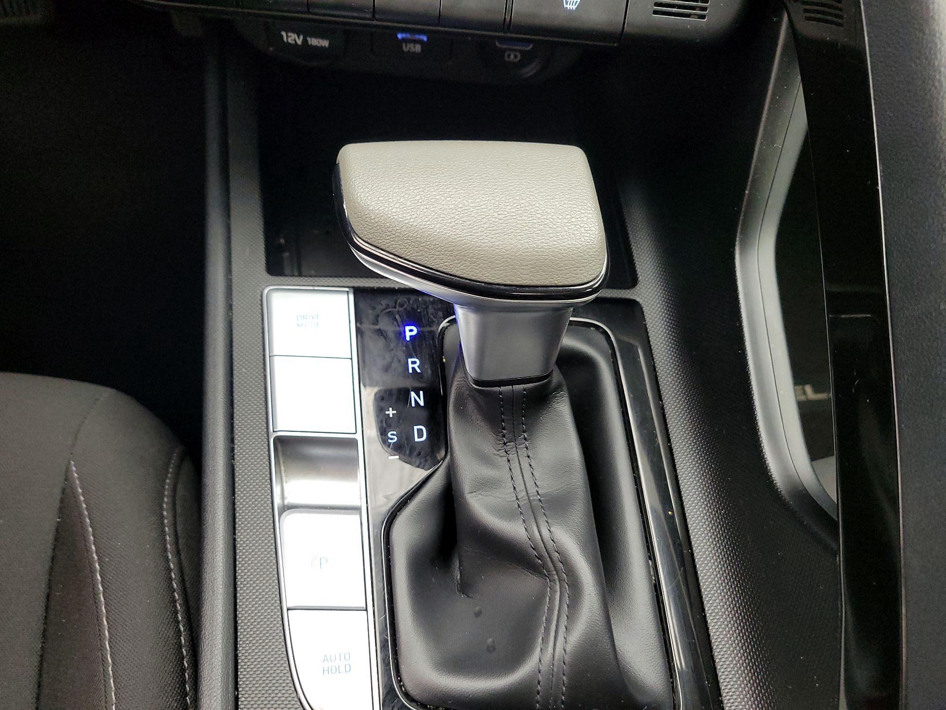 Thumbnail: 2023 Hyundai Elantra - 18