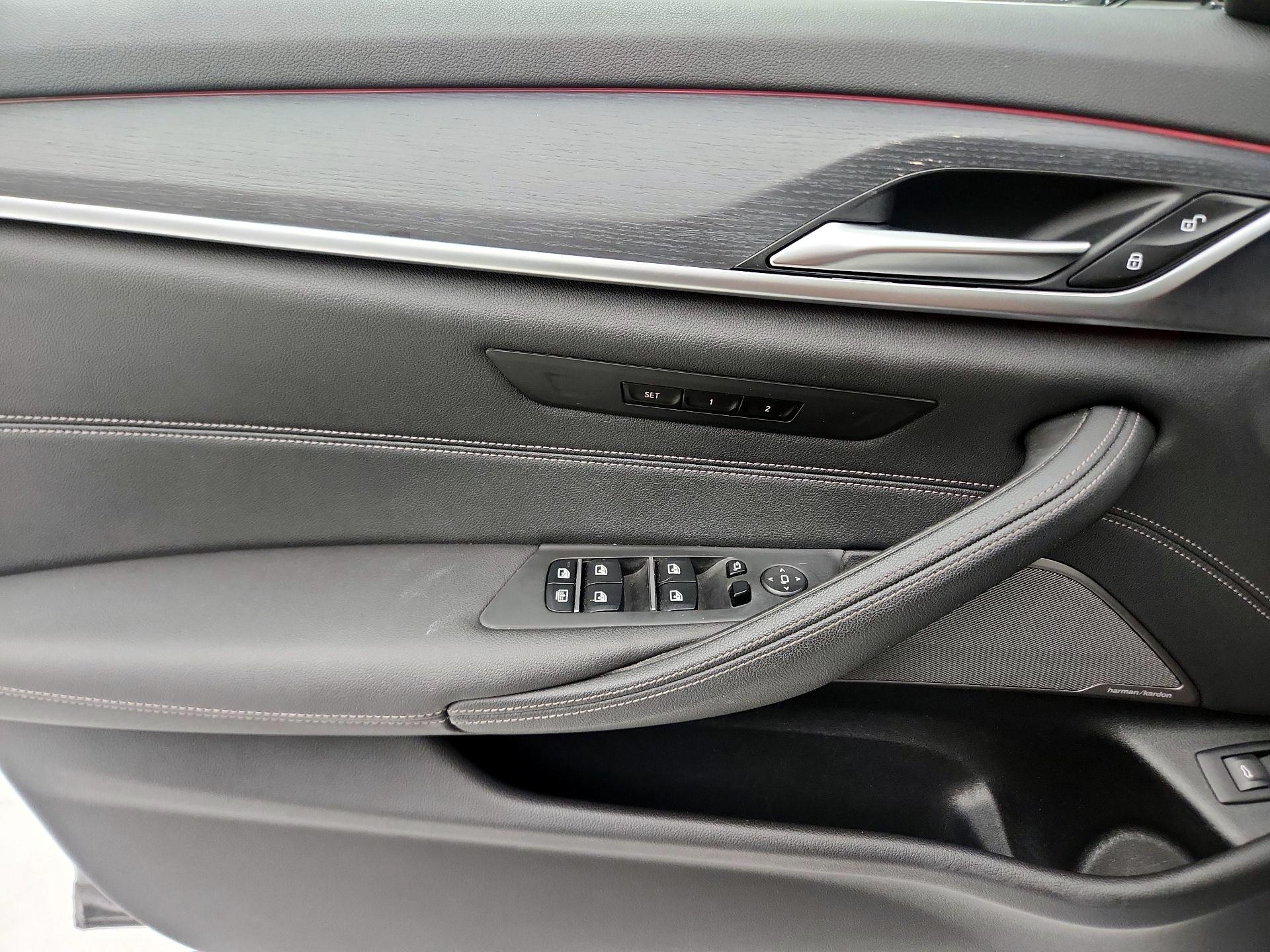 Thumbnail: 2023 BMW 5 Series - 12
