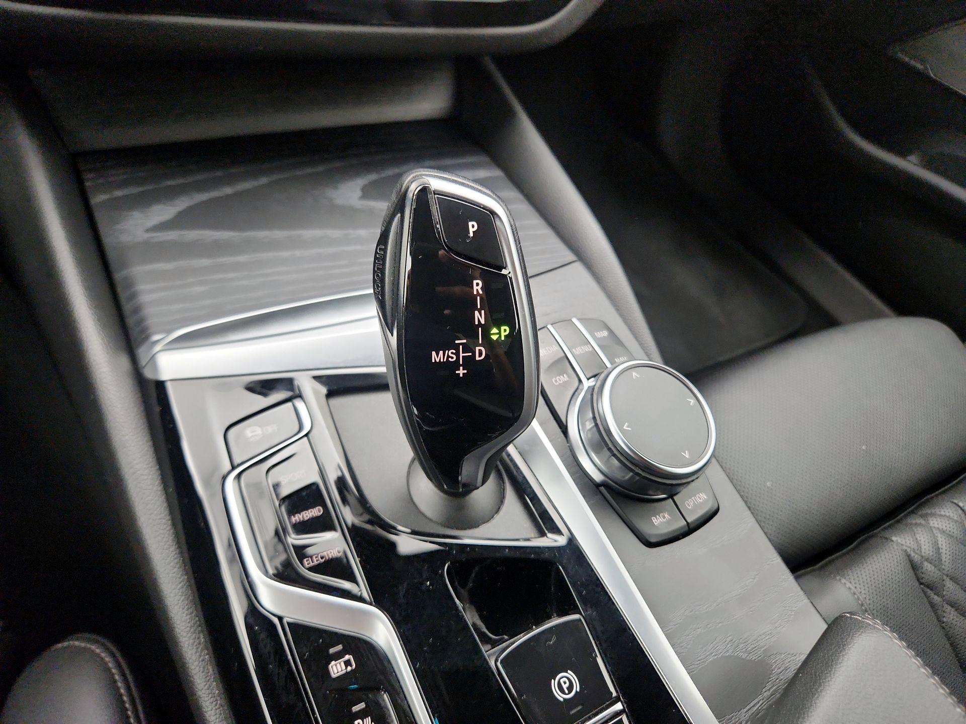Thumbnail: 2023 BMW 5 Series - 18