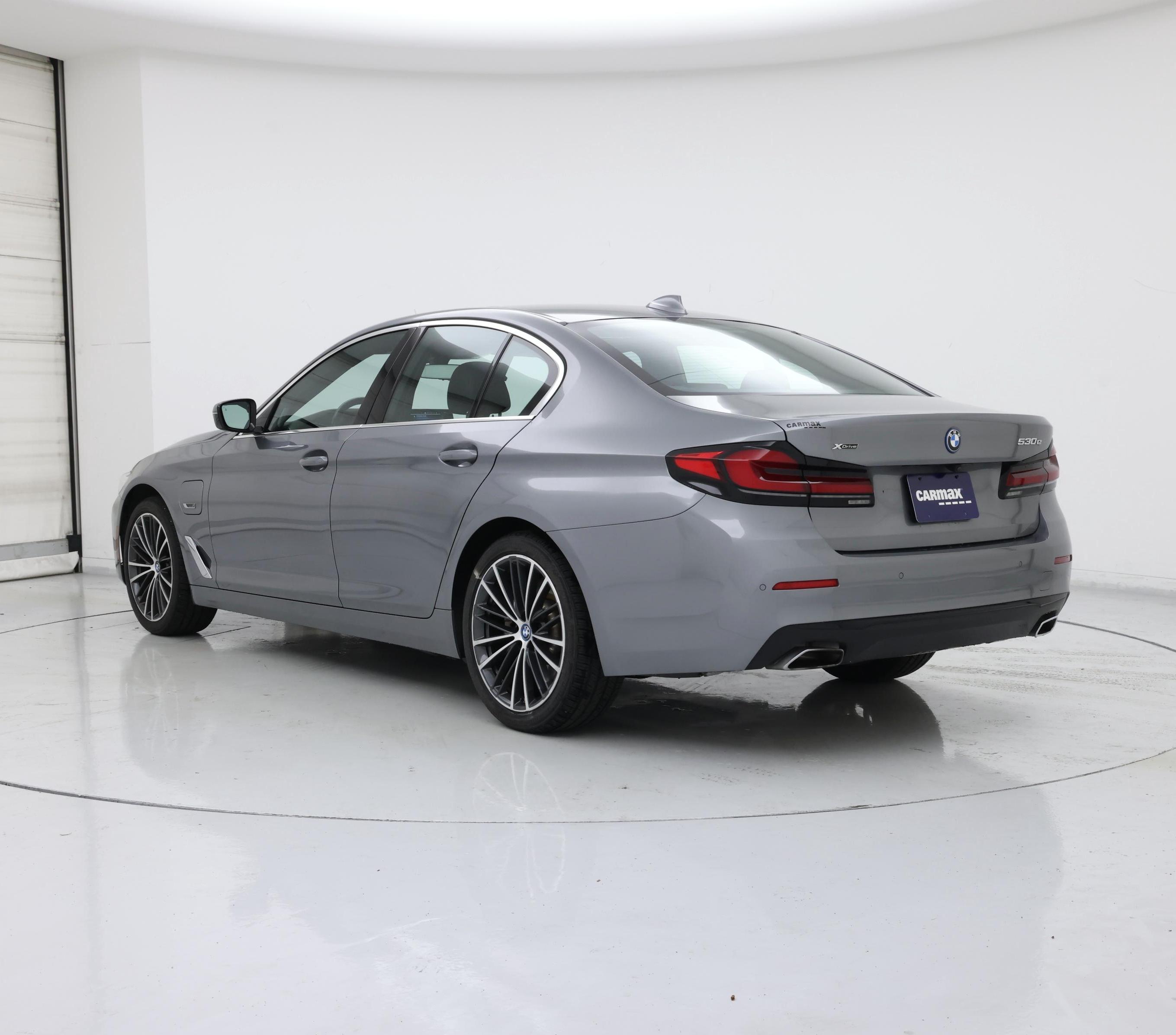 Thumbnail: 2023 BMW 5 Series - 2