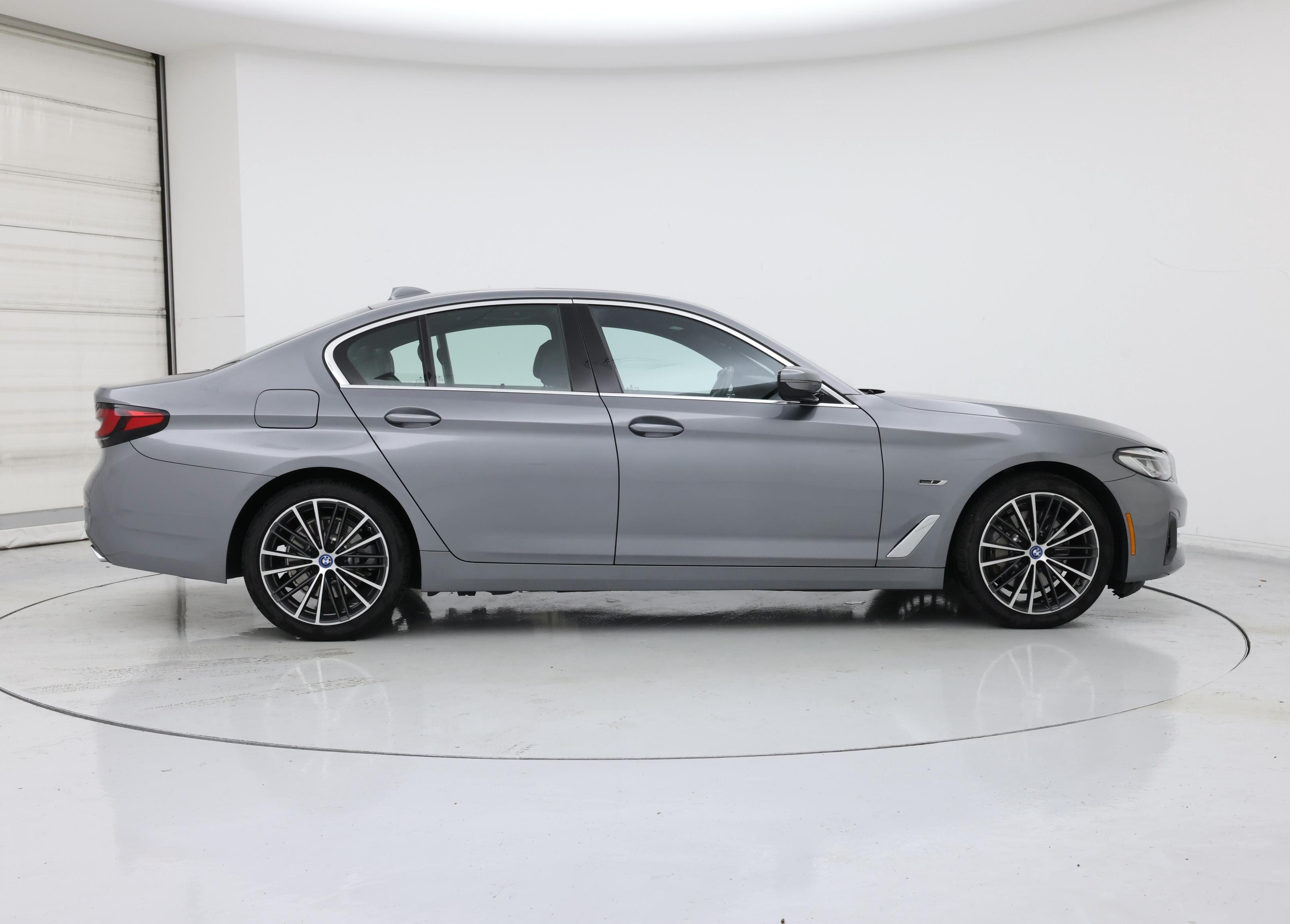 Thumbnail: 2023 BMW 5 Series - 7