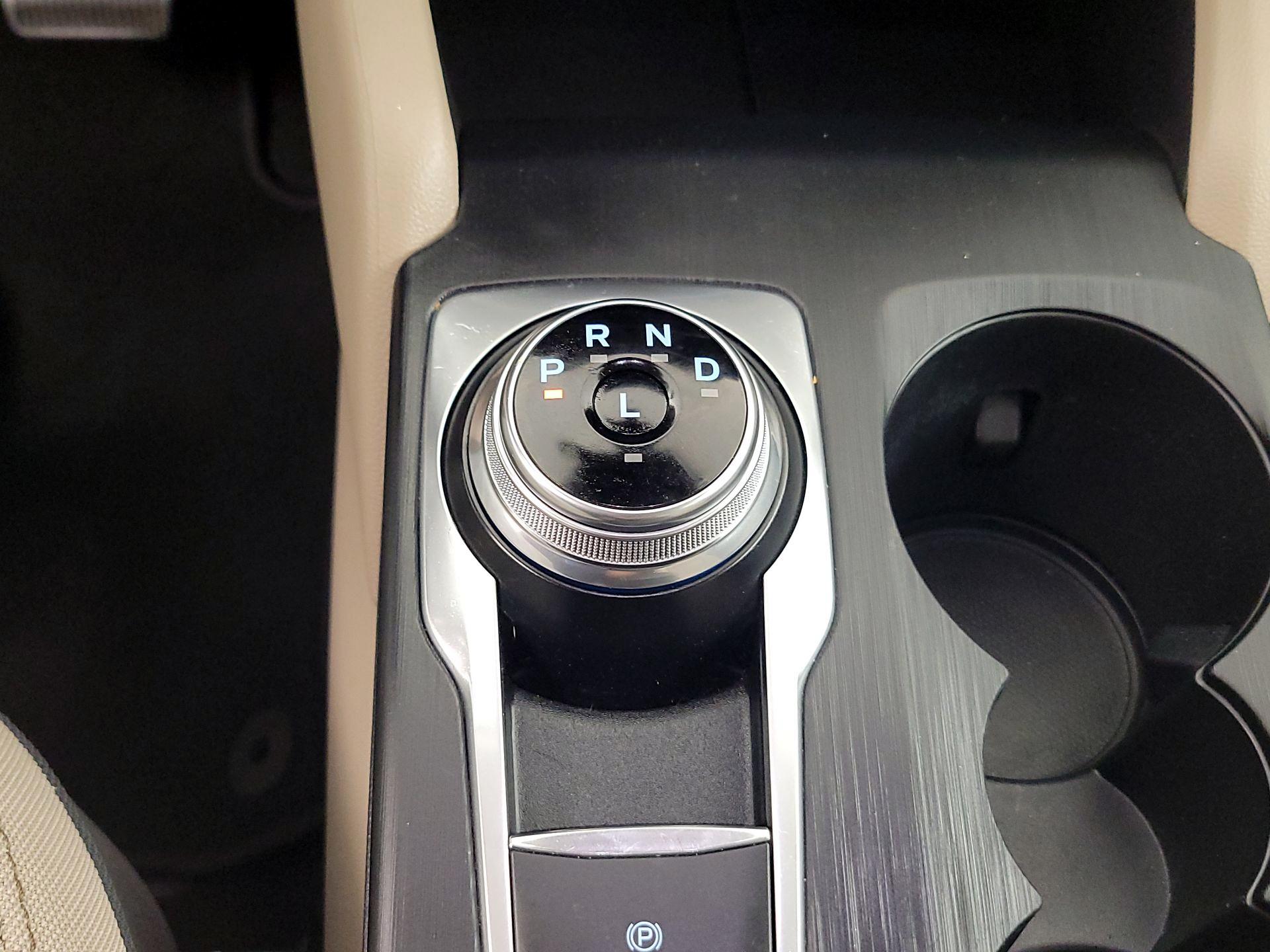 Thumbnail: 2020 Ford Escape - 16