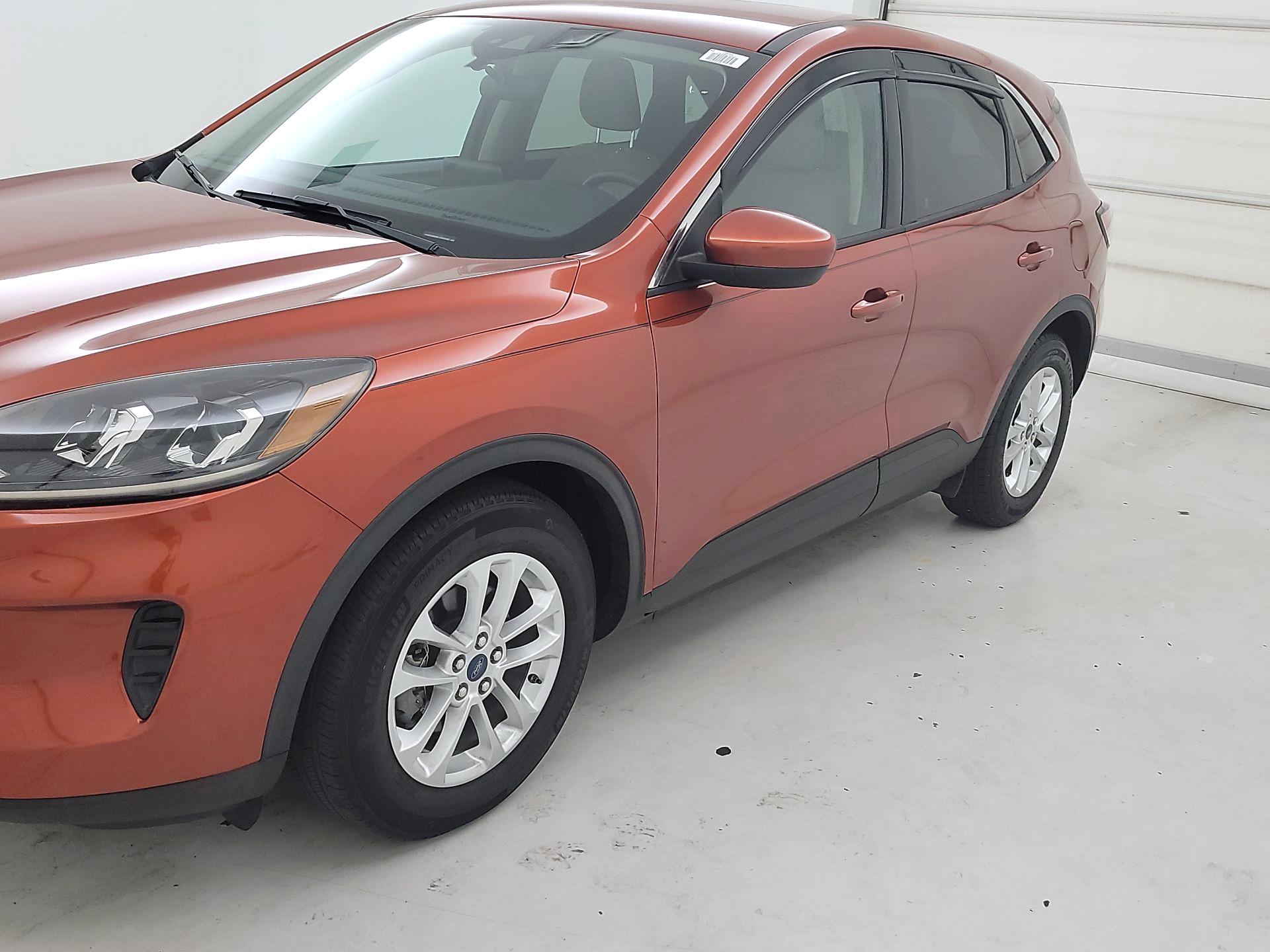 Thumbnail: 2020 Ford Escape - 3