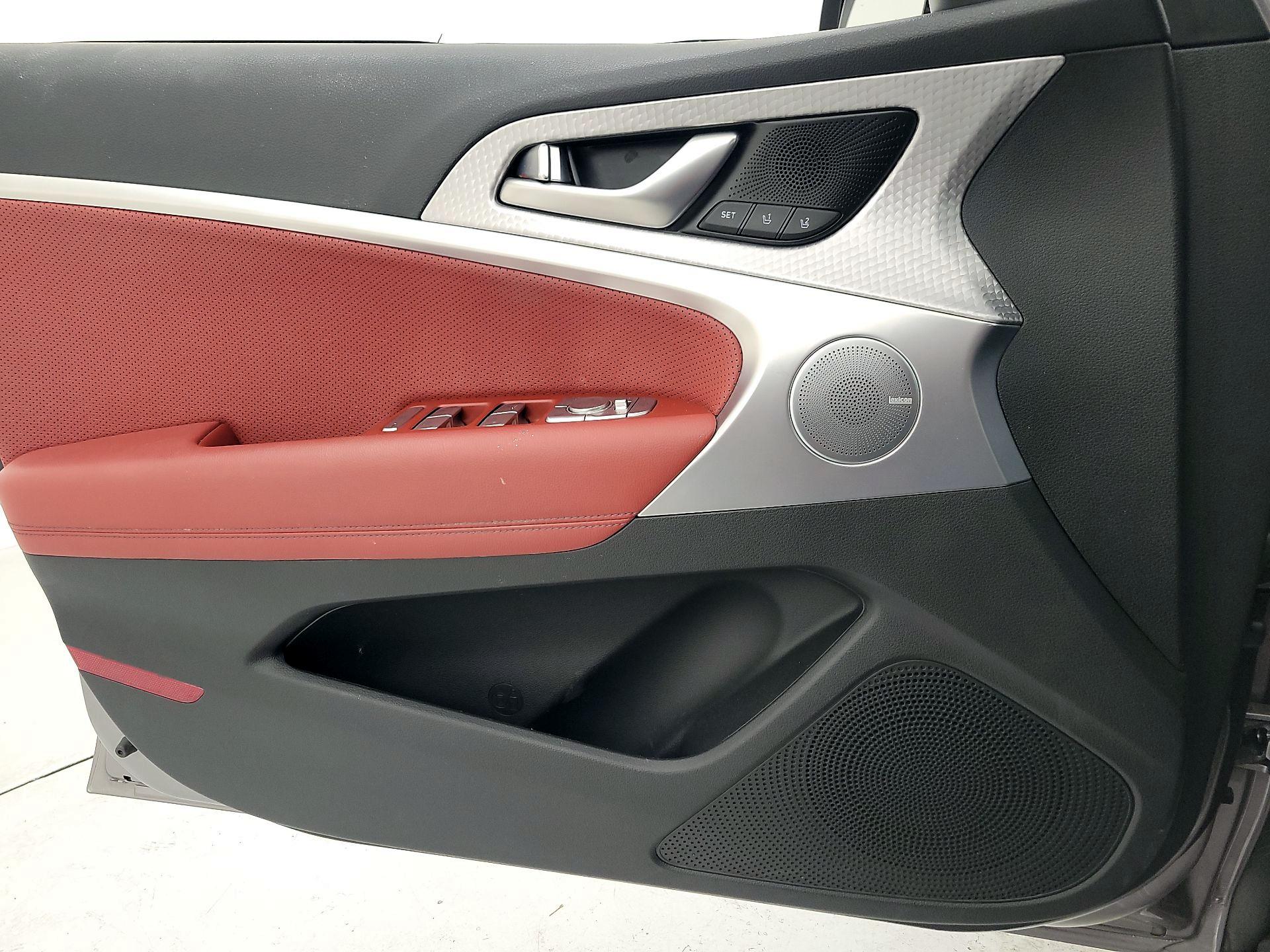 Thumbnail: 2023 Genesis G70 - 12