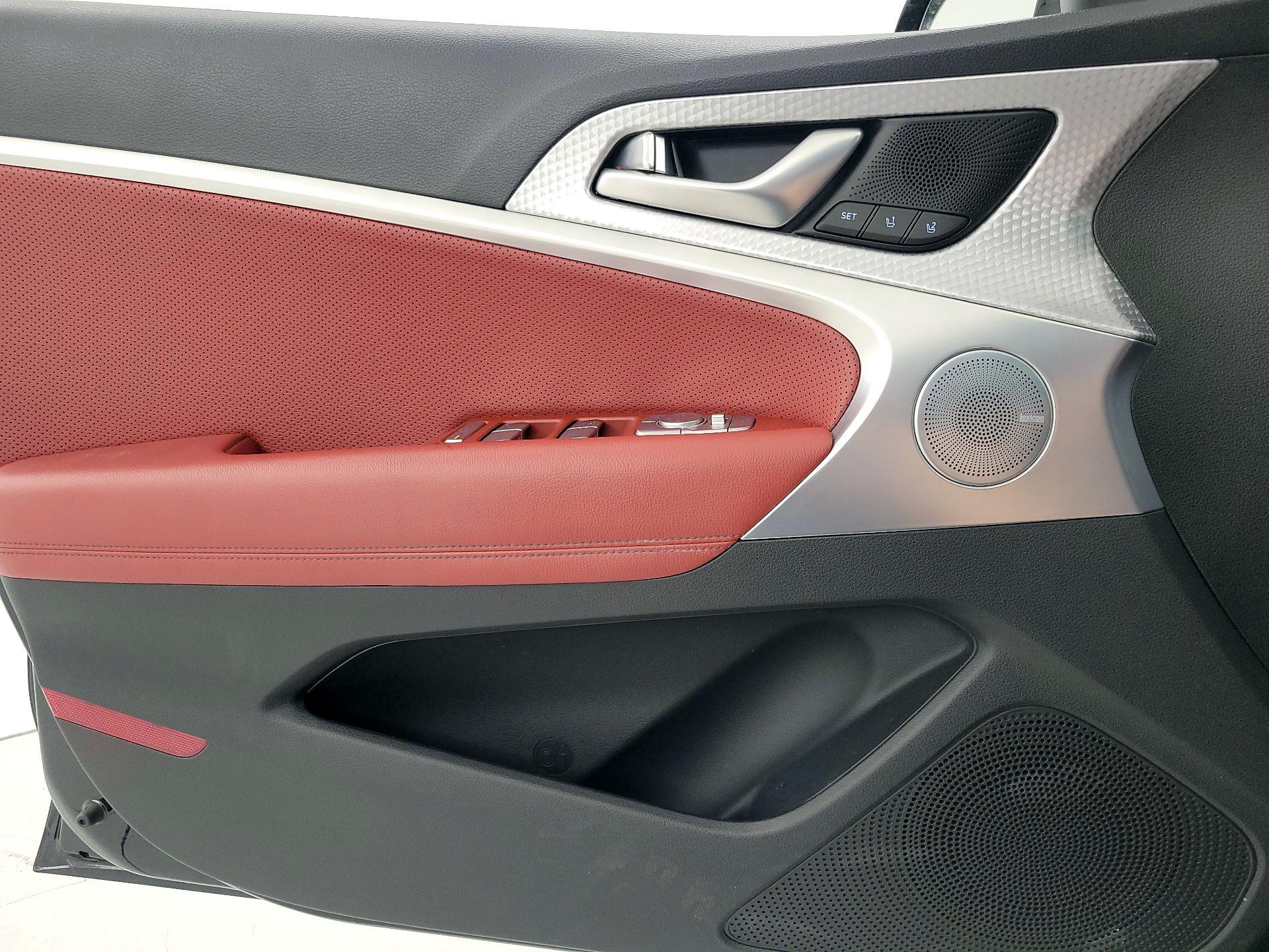 Thumbnail: 2023 Genesis G70 - 12