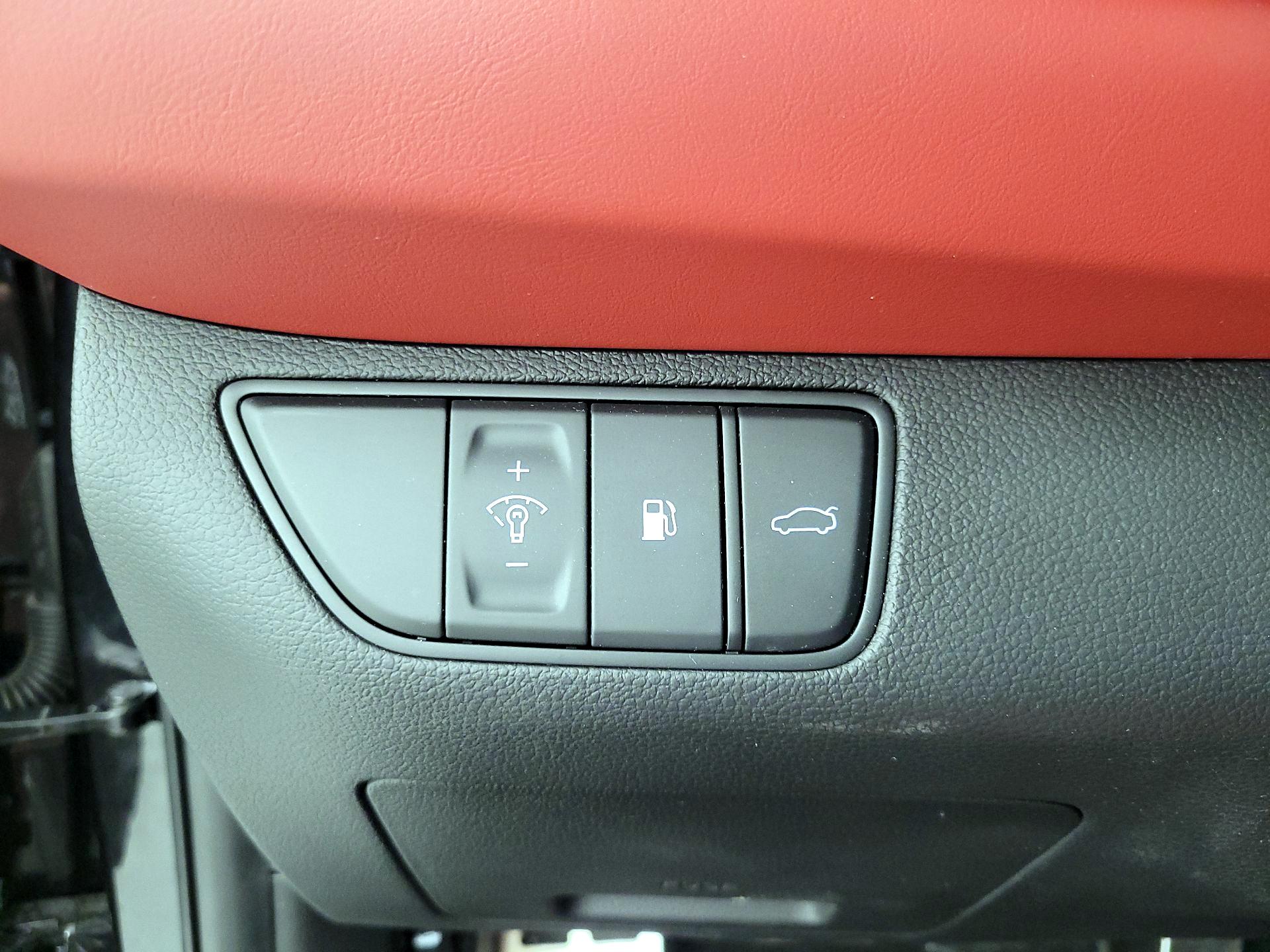 Thumbnail: 2023 Genesis G70 - 13