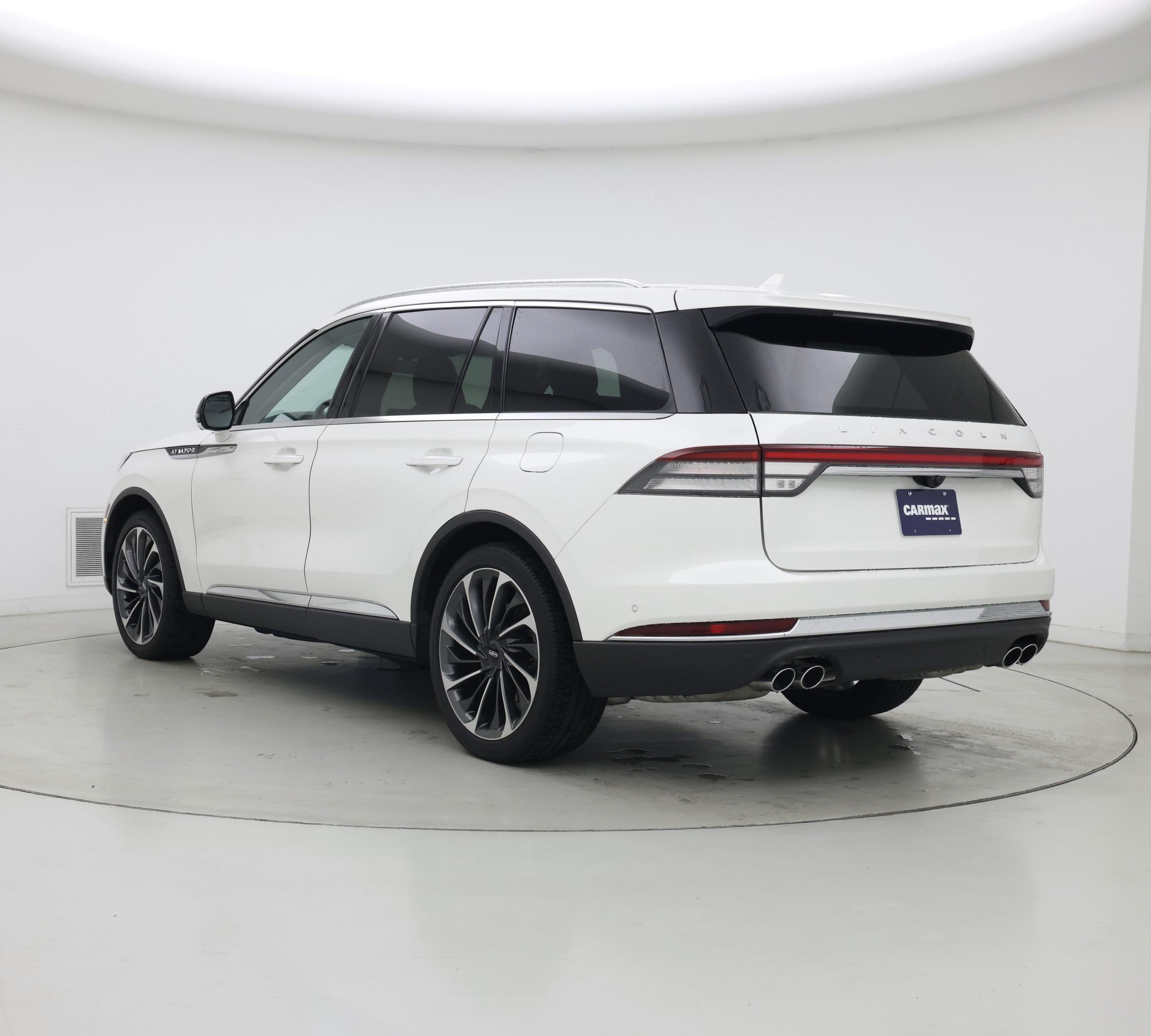 Thumbnail: 2022 Lincoln Aviator - 2