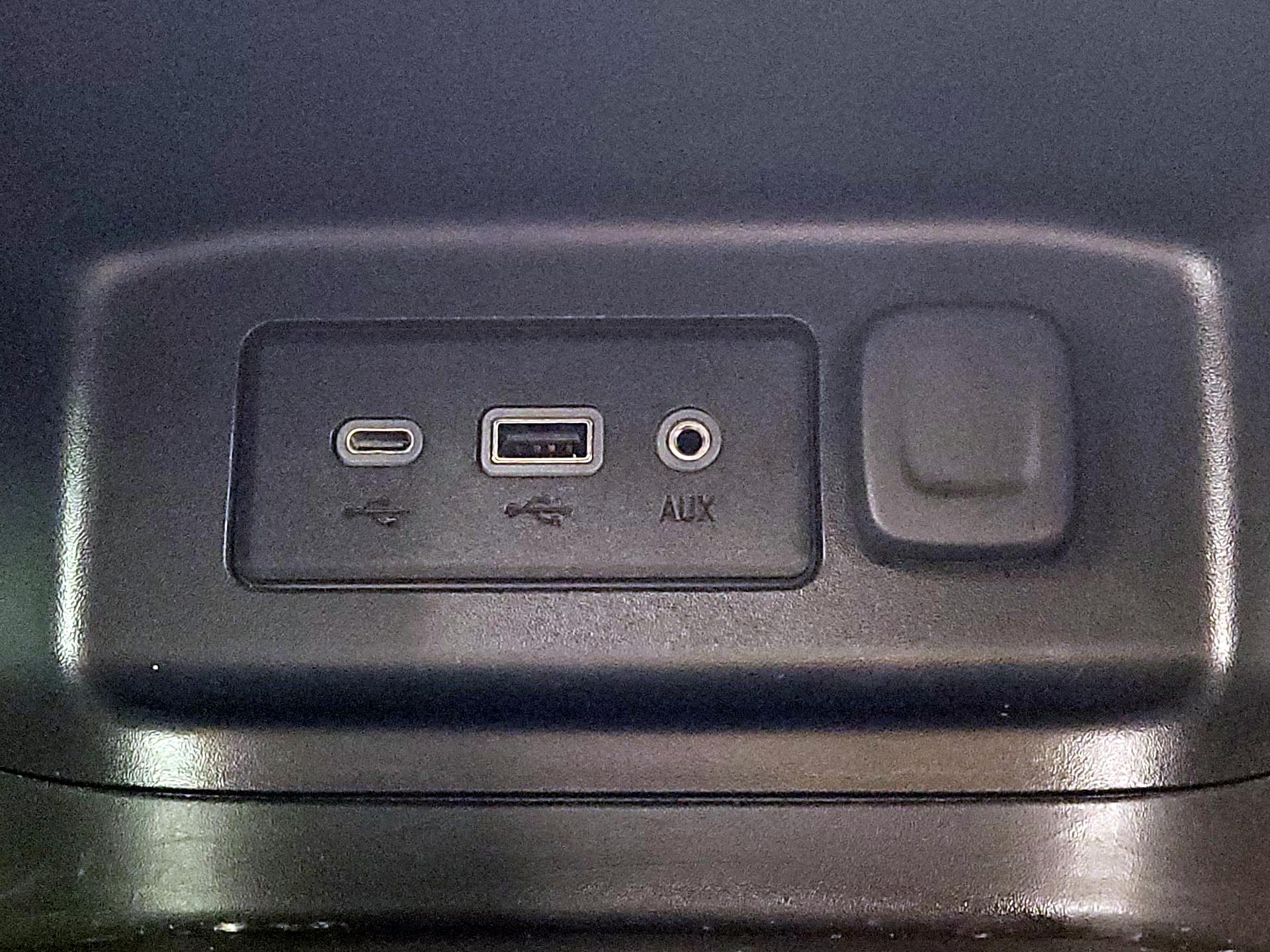 Thumbnail: 2022 Chevrolet Equinox - 18