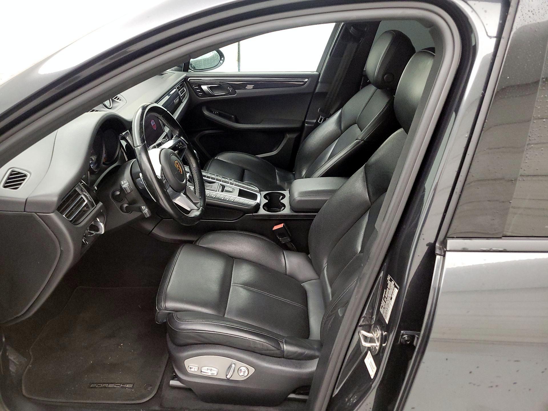 Thumbnail: 2021 Porsche Macan - 11