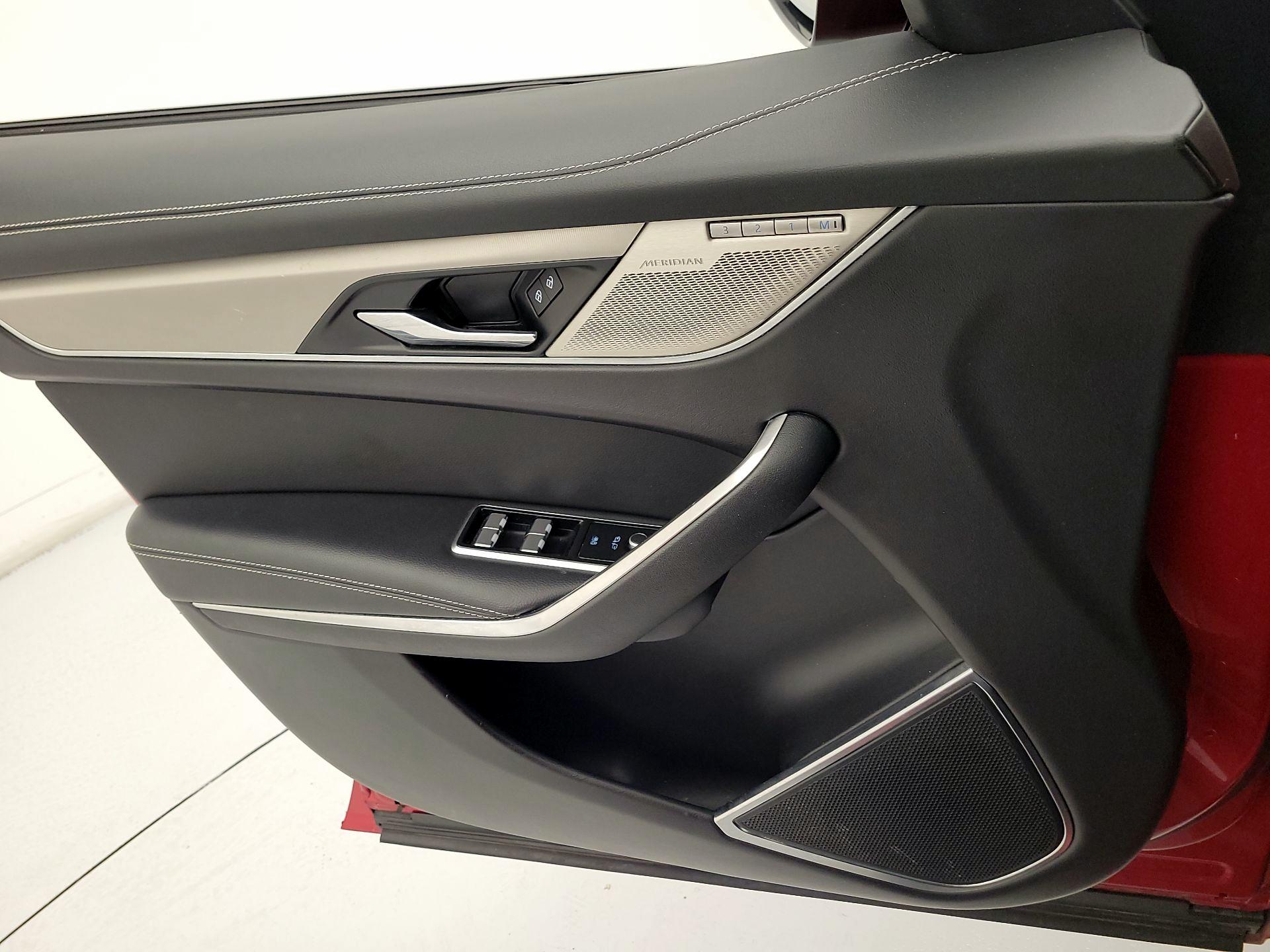 Thumbnail: 2024 Jaguar F-Pace - 12