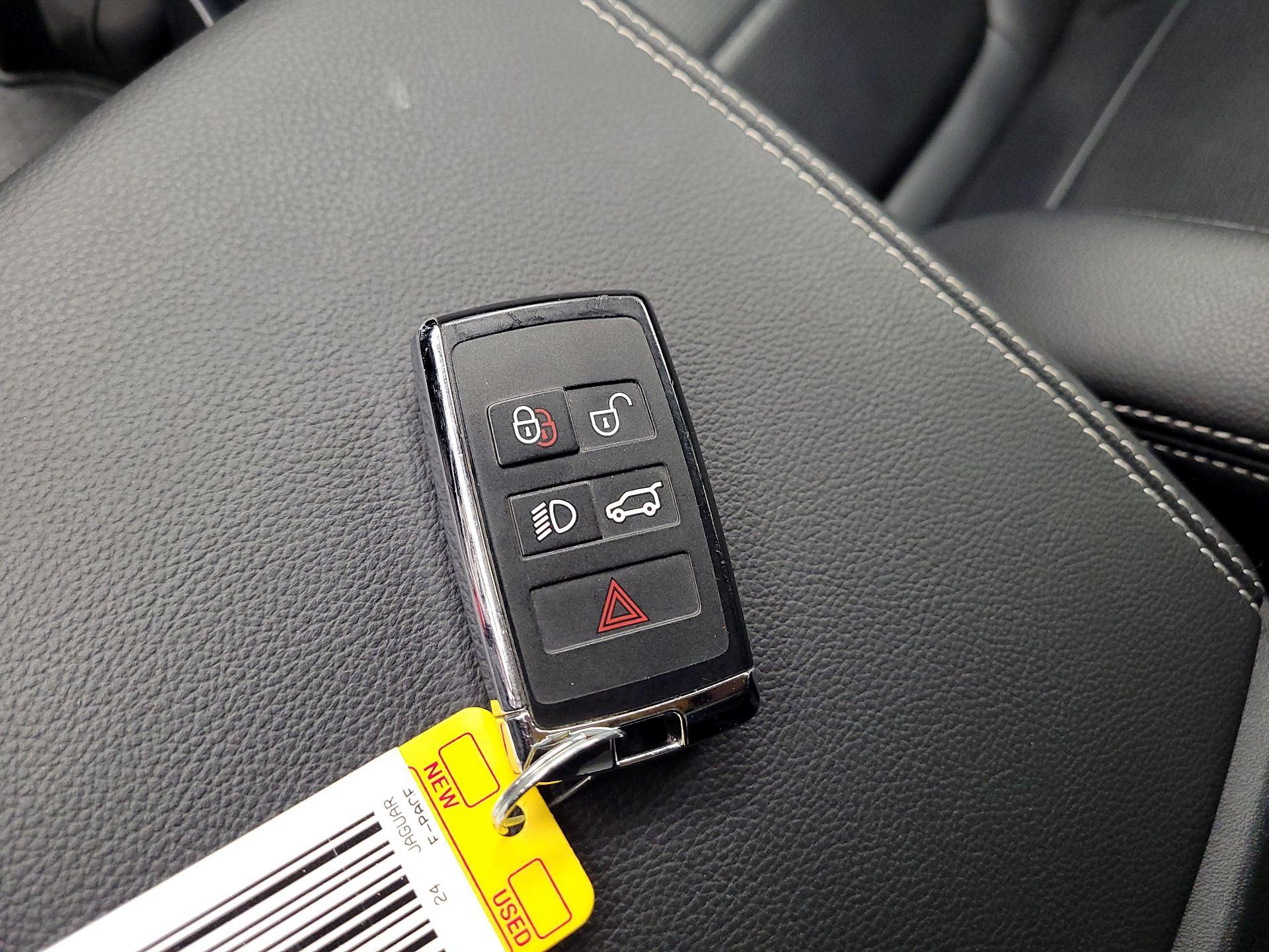 Thumbnail: 2024 Jaguar F-Pace - 18