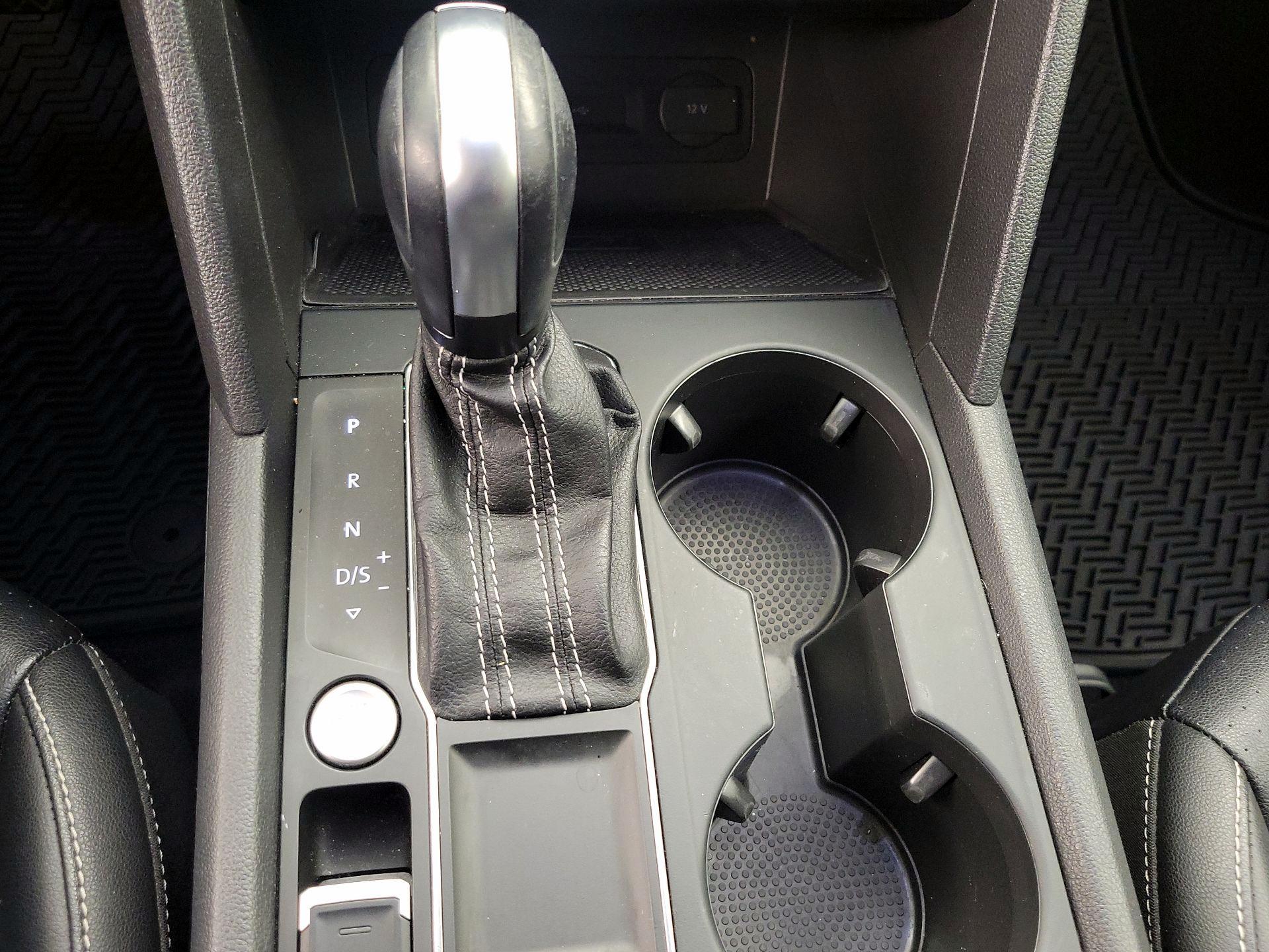 Thumbnail: 2021 Volkswagen Atlas - 17