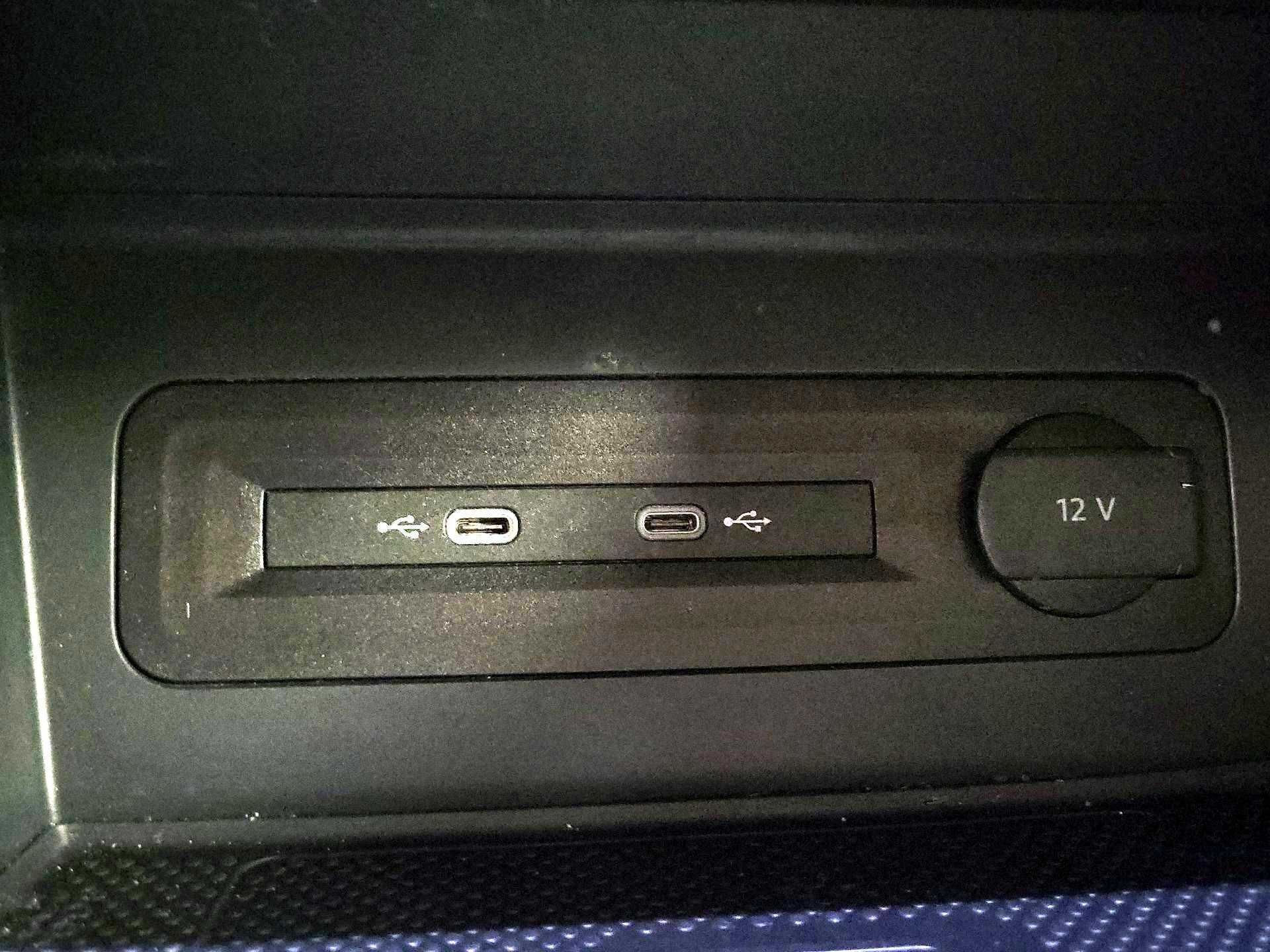 Thumbnail: 2021 Volkswagen Atlas - 18