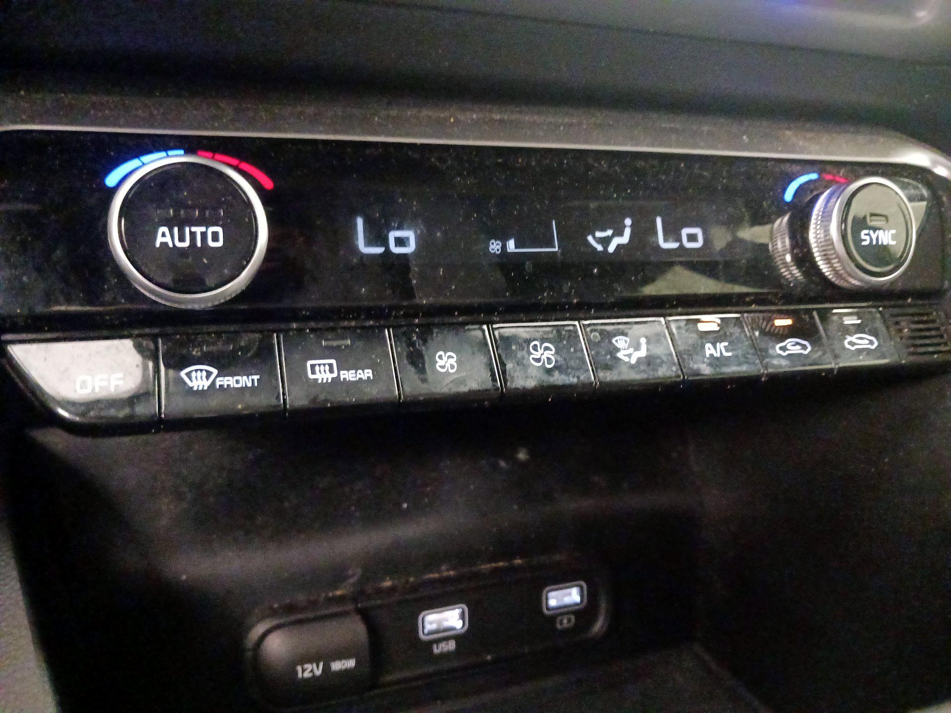 Thumbnail: 2023 Kia K5 - 16