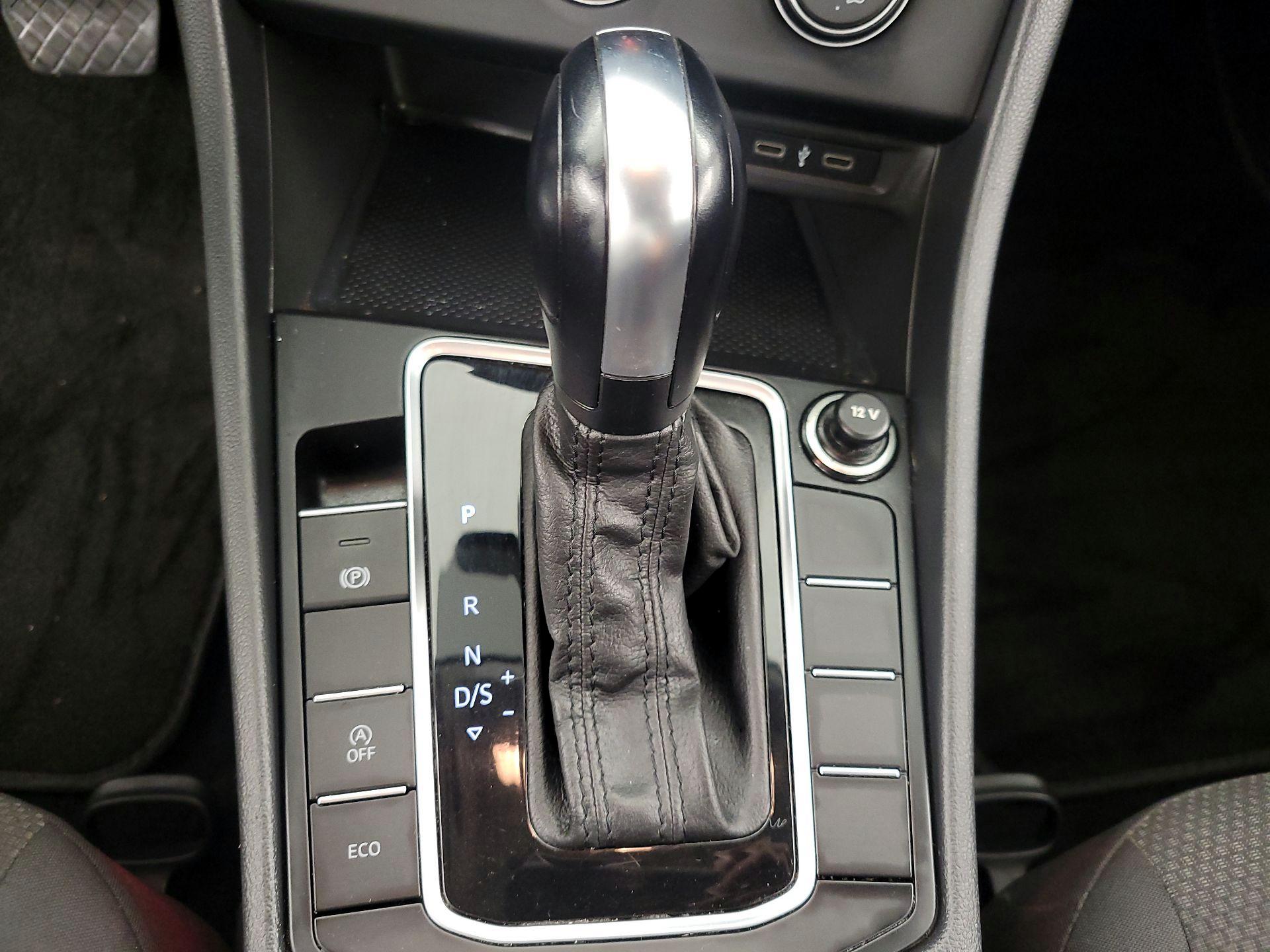 Thumbnail: 2021 Volkswagen Jetta - 17