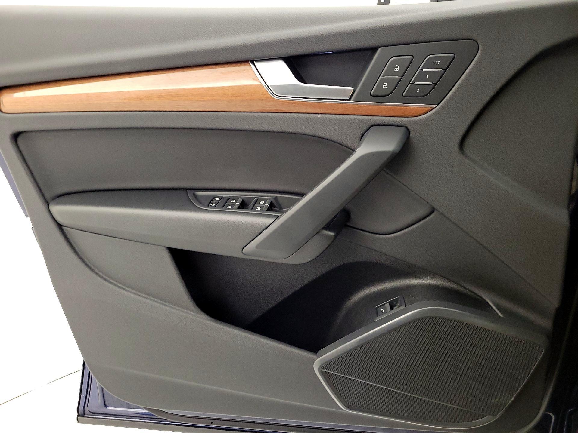 Thumbnail: 2023 Audi Q5 - 12