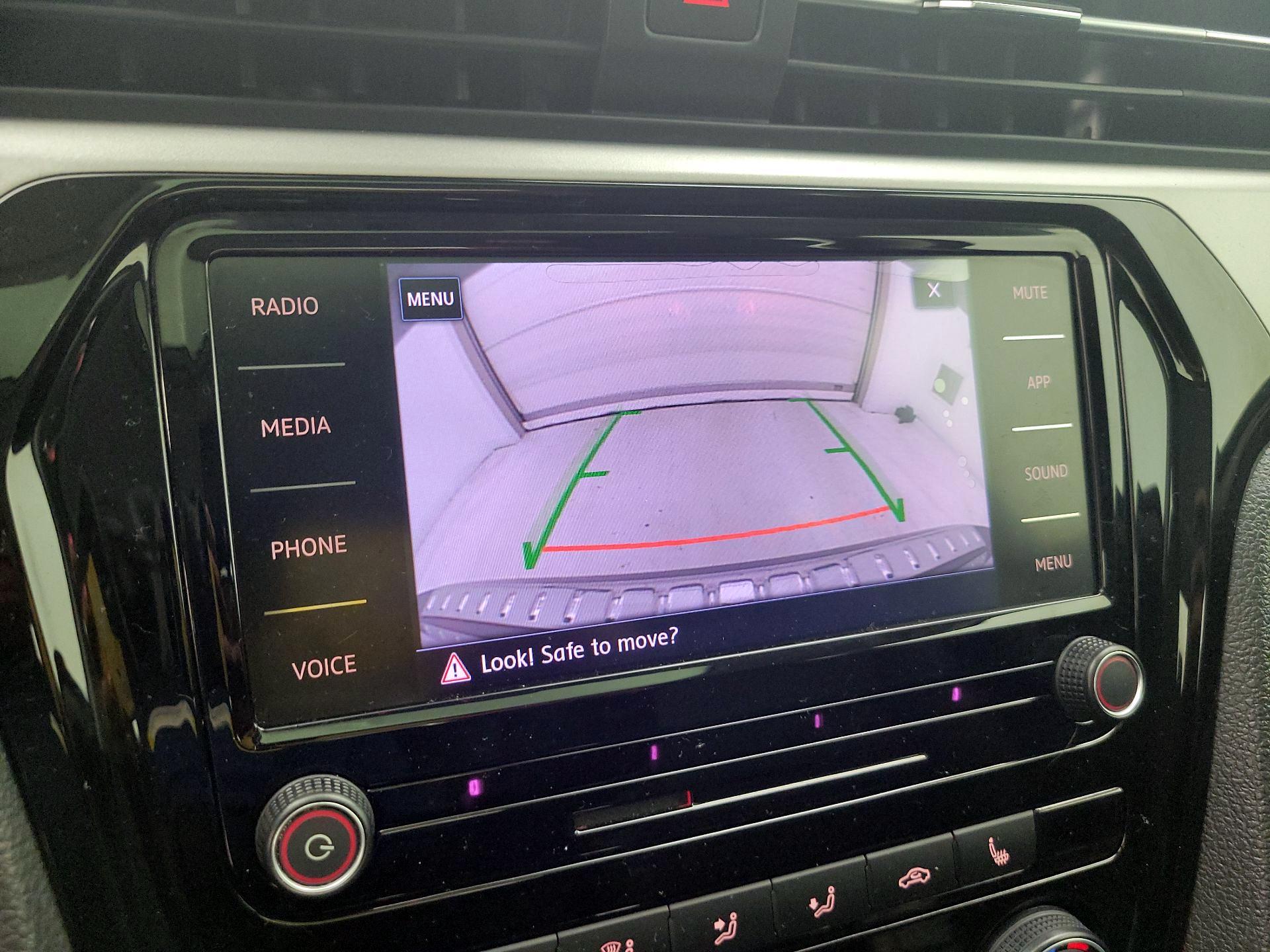 Thumbnail: 2021 Volkswagen Passat - 14