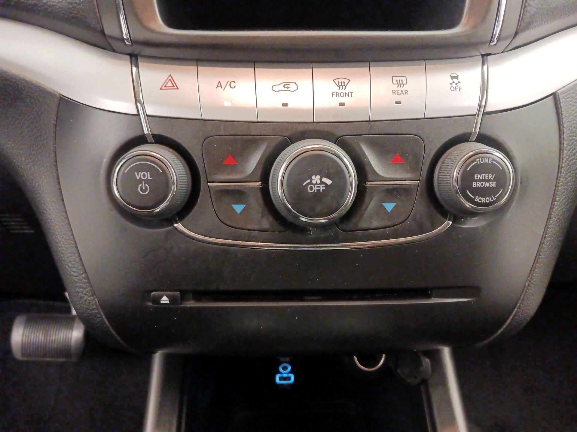 Thumbnail: 2020 Dodge Journey - 16