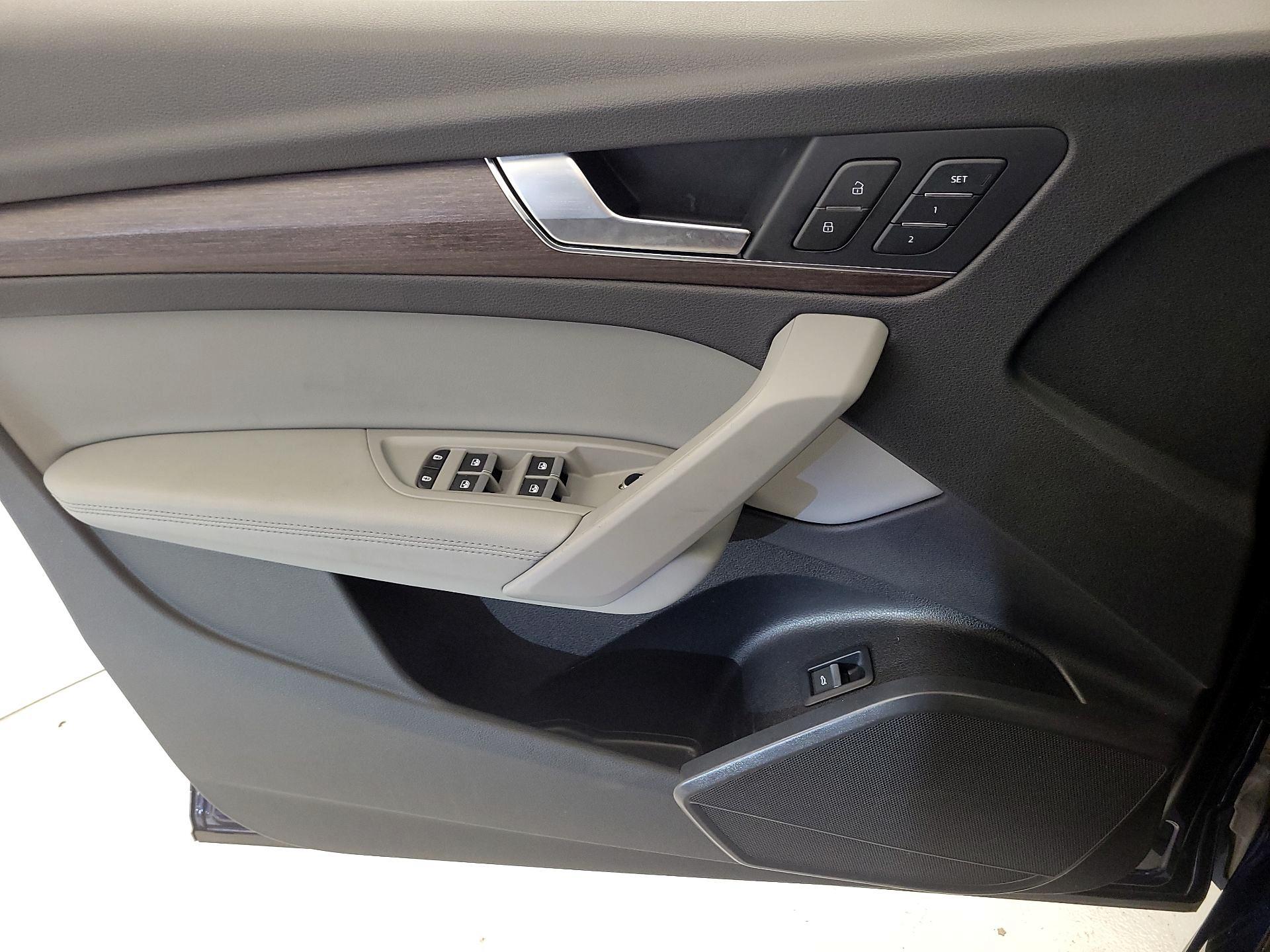 Thumbnail: 2021 Audi Q5 - 12