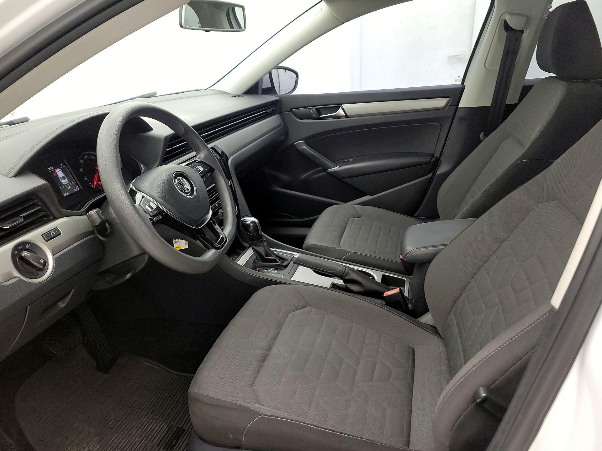 Thumbnail: 2020 Volkswagen Passat - 11