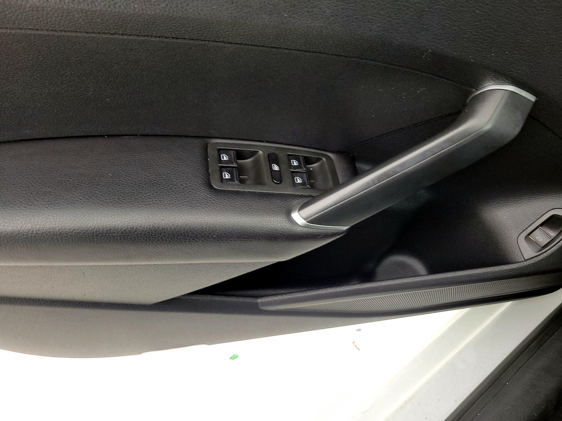 Thumbnail: 2020 Volkswagen Passat - 12