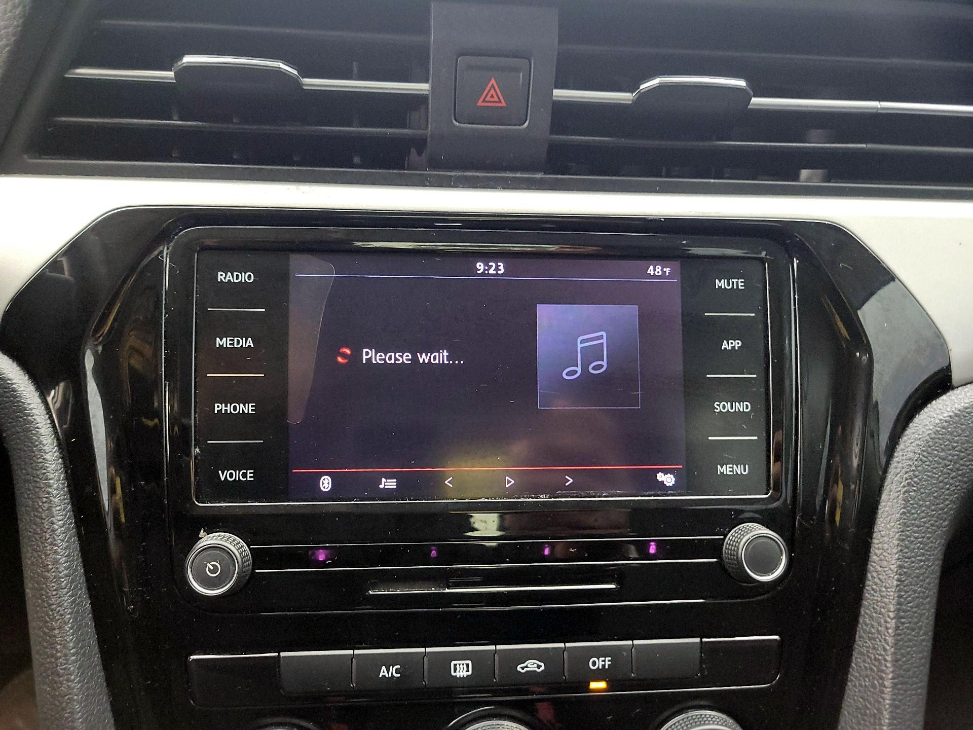 Thumbnail: 2020 Volkswagen Passat - 15