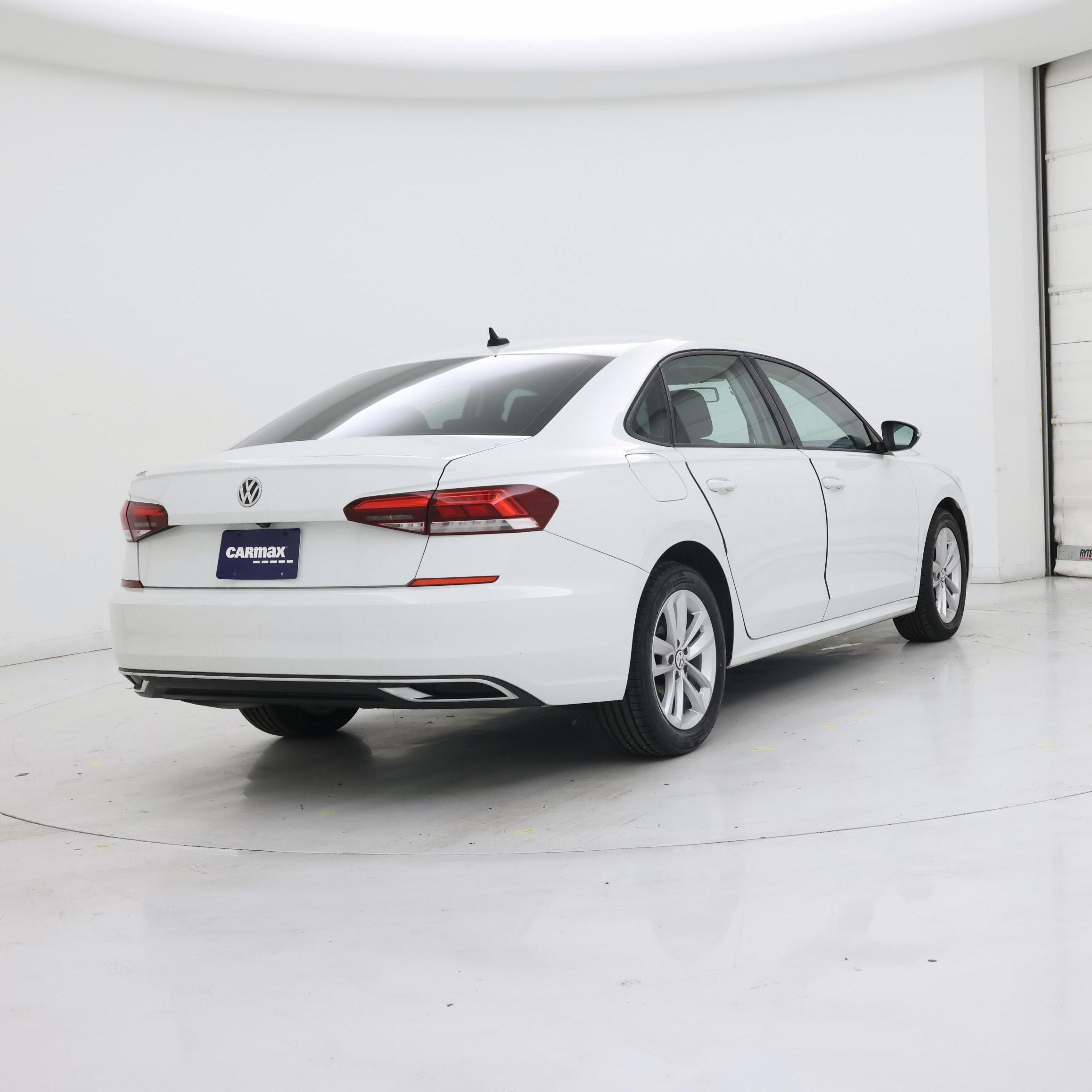 Thumbnail: 2020 Volkswagen Passat - 8