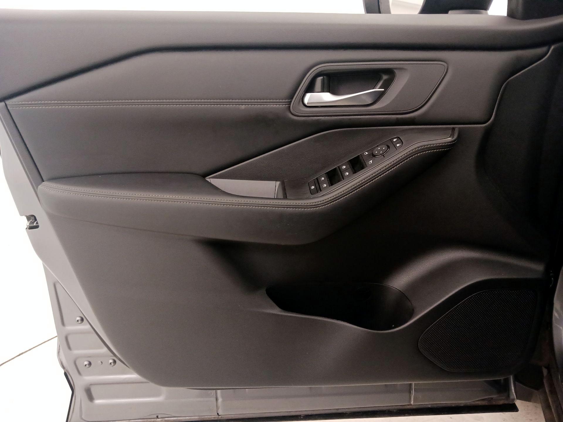 Thumbnail: 2024 Nissan Rogue - 12