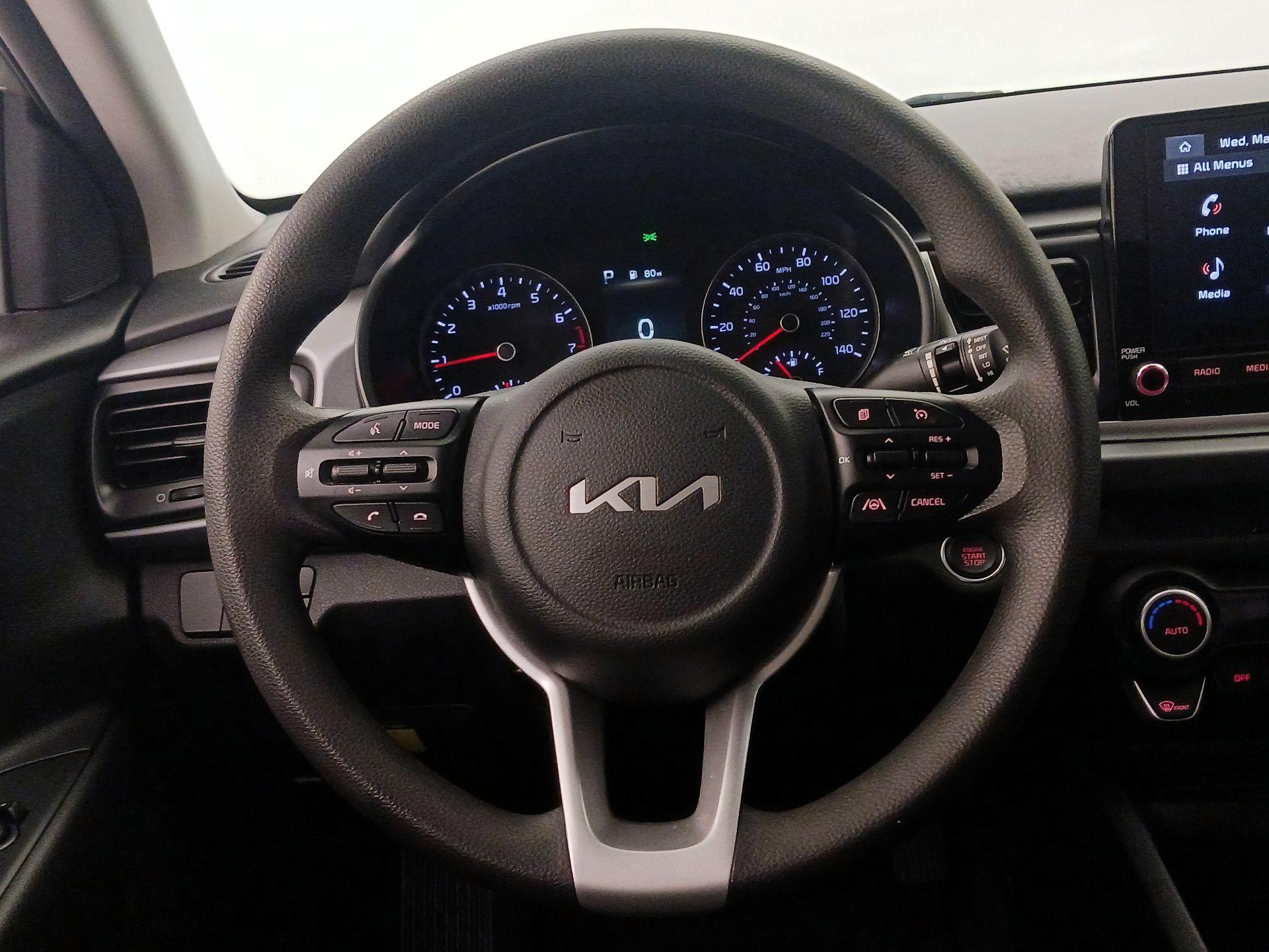 Thumbnail: 2022 Kia Rio - 10