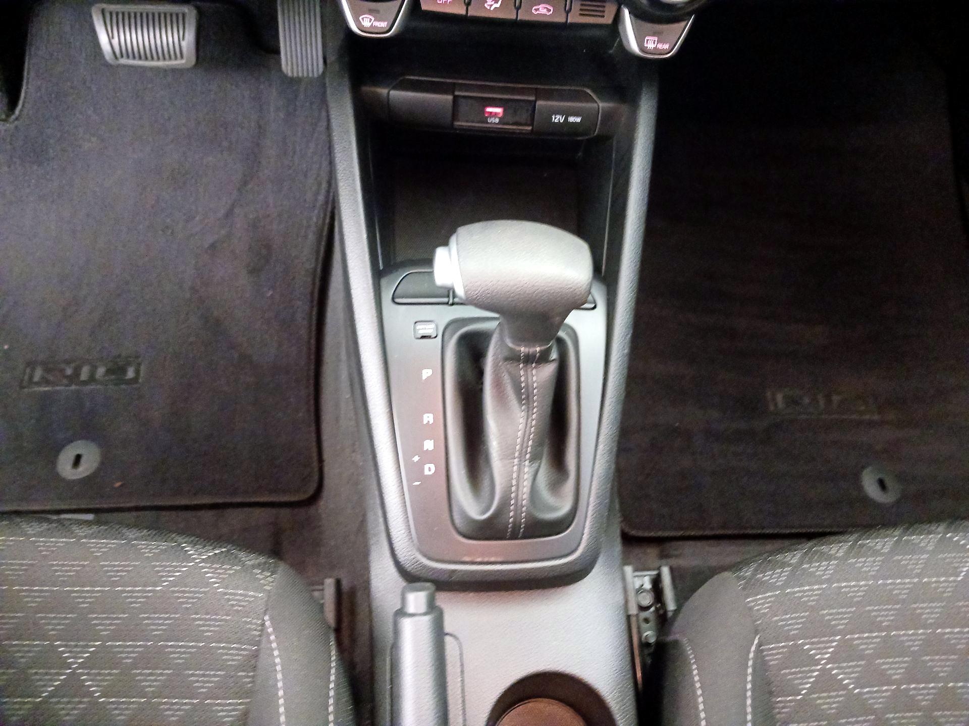 Thumbnail: 2022 Kia Rio - 17