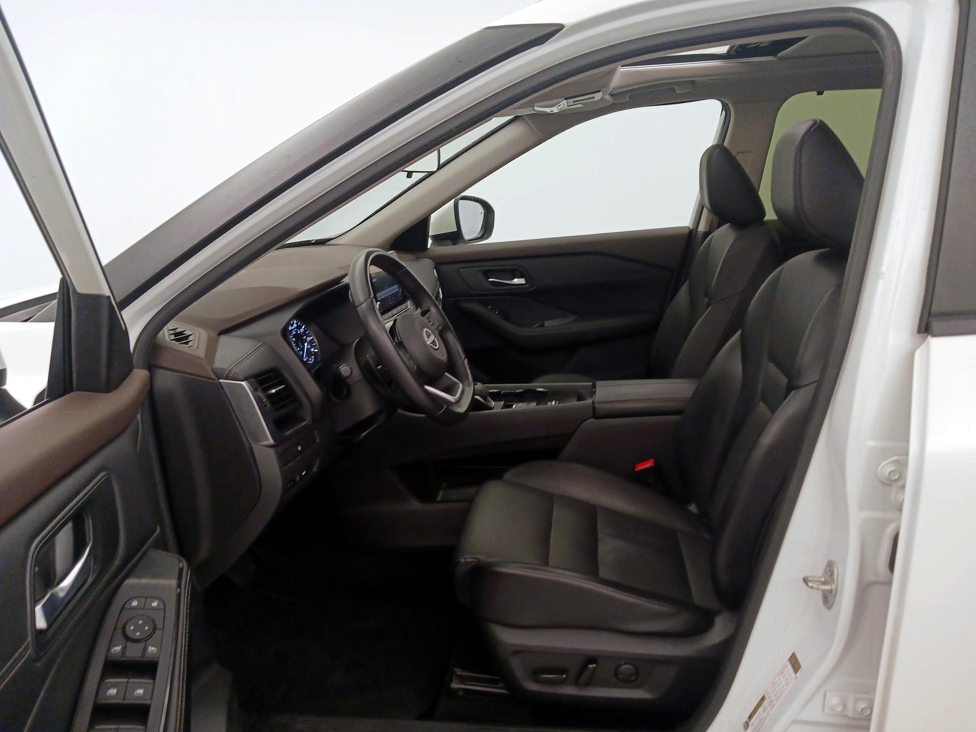 Thumbnail: 2023 Nissan Rogue - 11