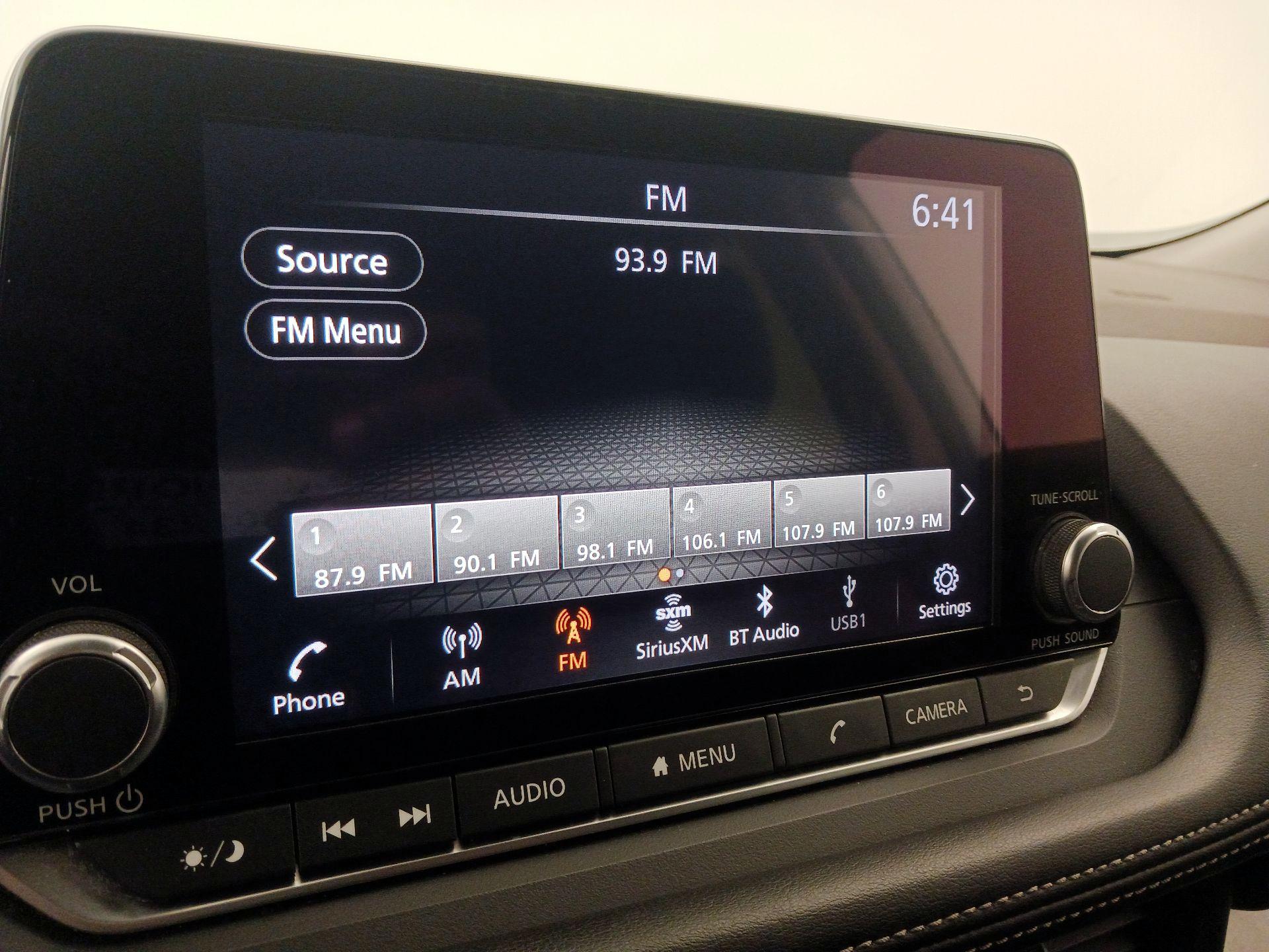 Thumbnail: 2023 Nissan Rogue - 15