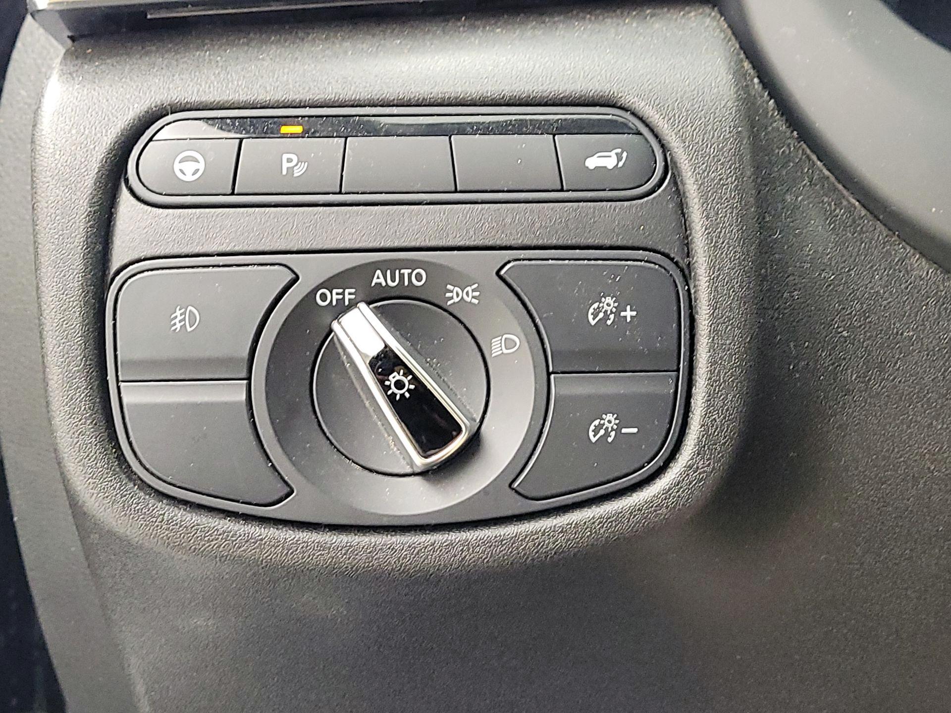 Thumbnail: 2022 INFINITI QX50 - 13