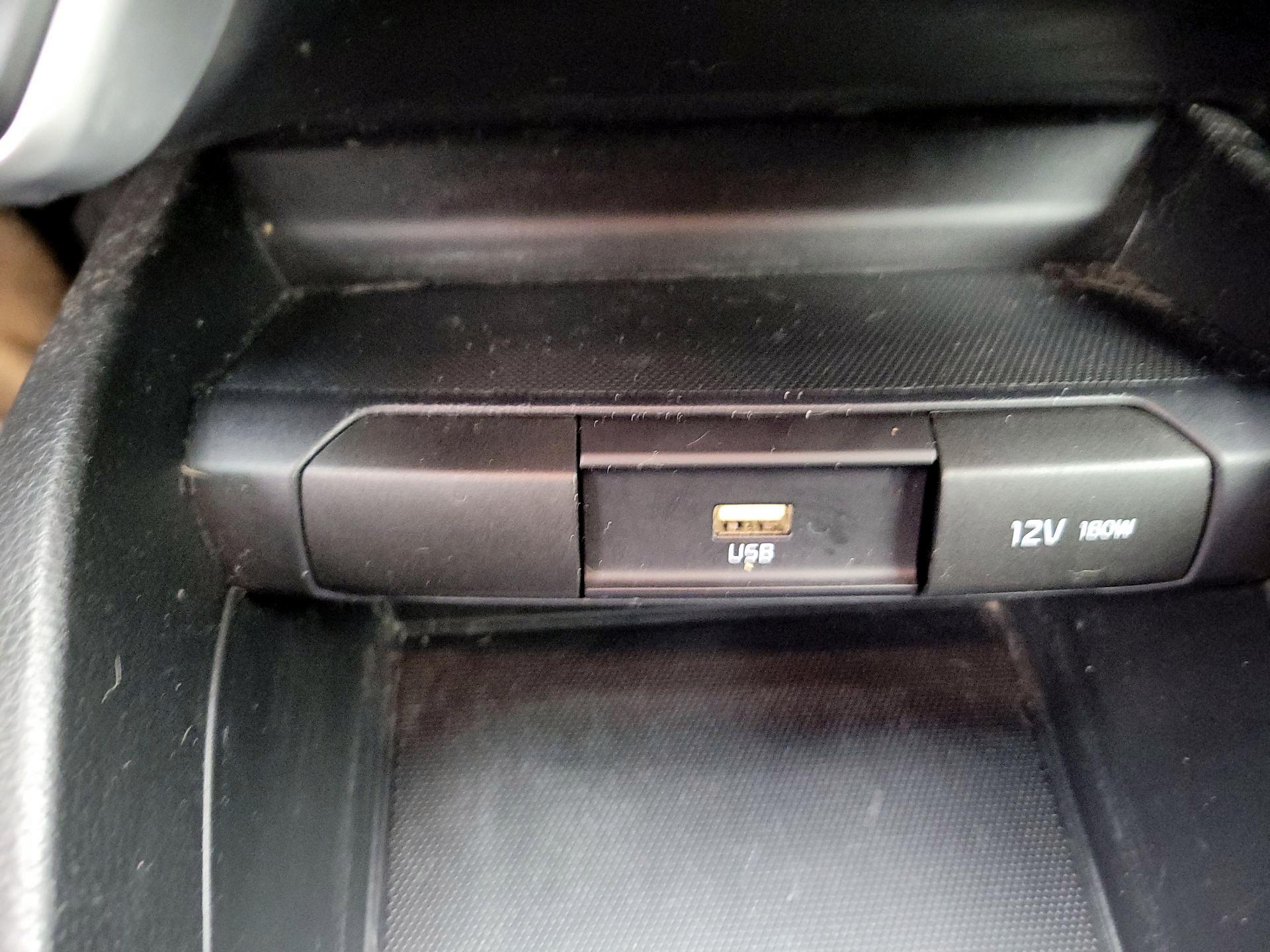 Thumbnail: 2023 Kia Rio - 18