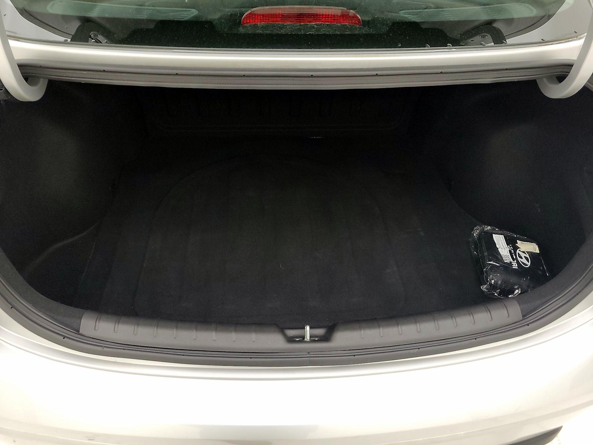 Thumbnail: 2023 Kia Rio - 20