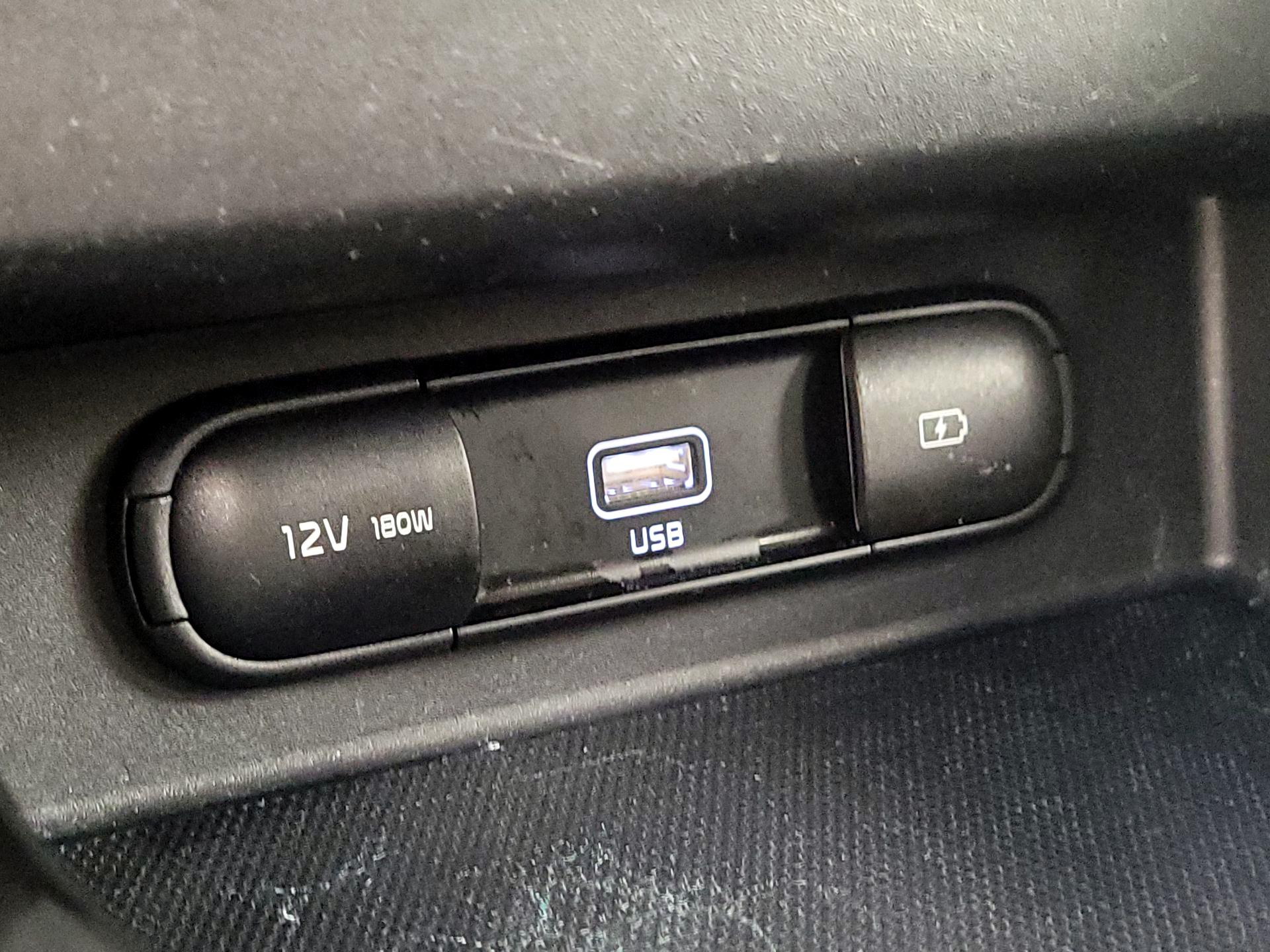 Thumbnail: 2023 Kia Seltos - 18