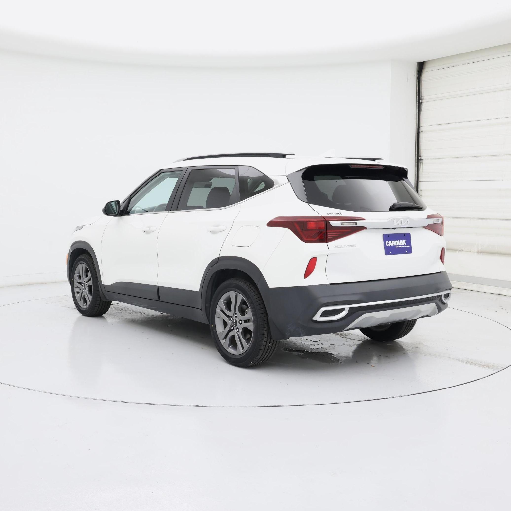 Thumbnail: 2023 Kia Seltos - 2