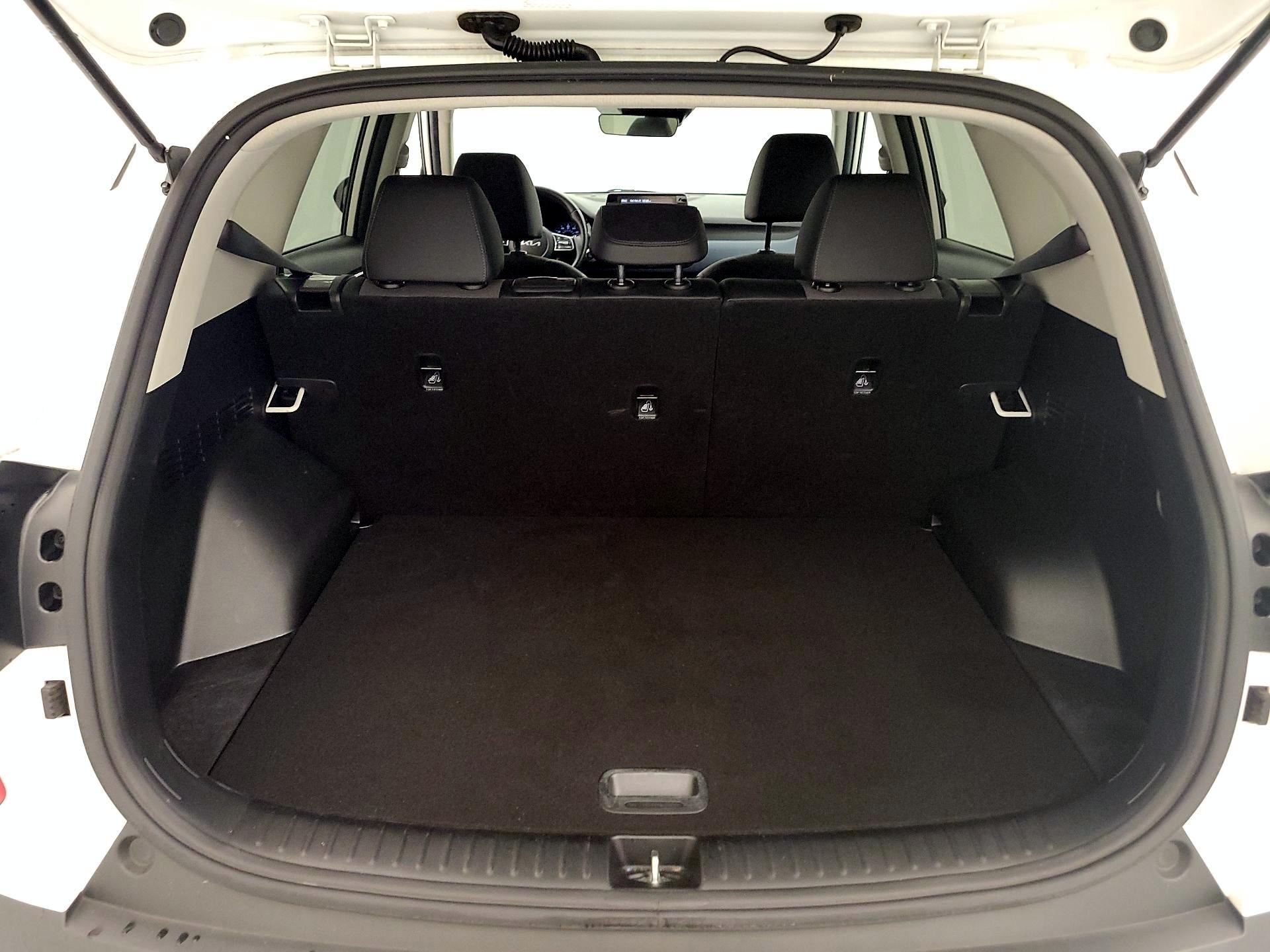 Thumbnail: 2023 Kia Seltos - 20