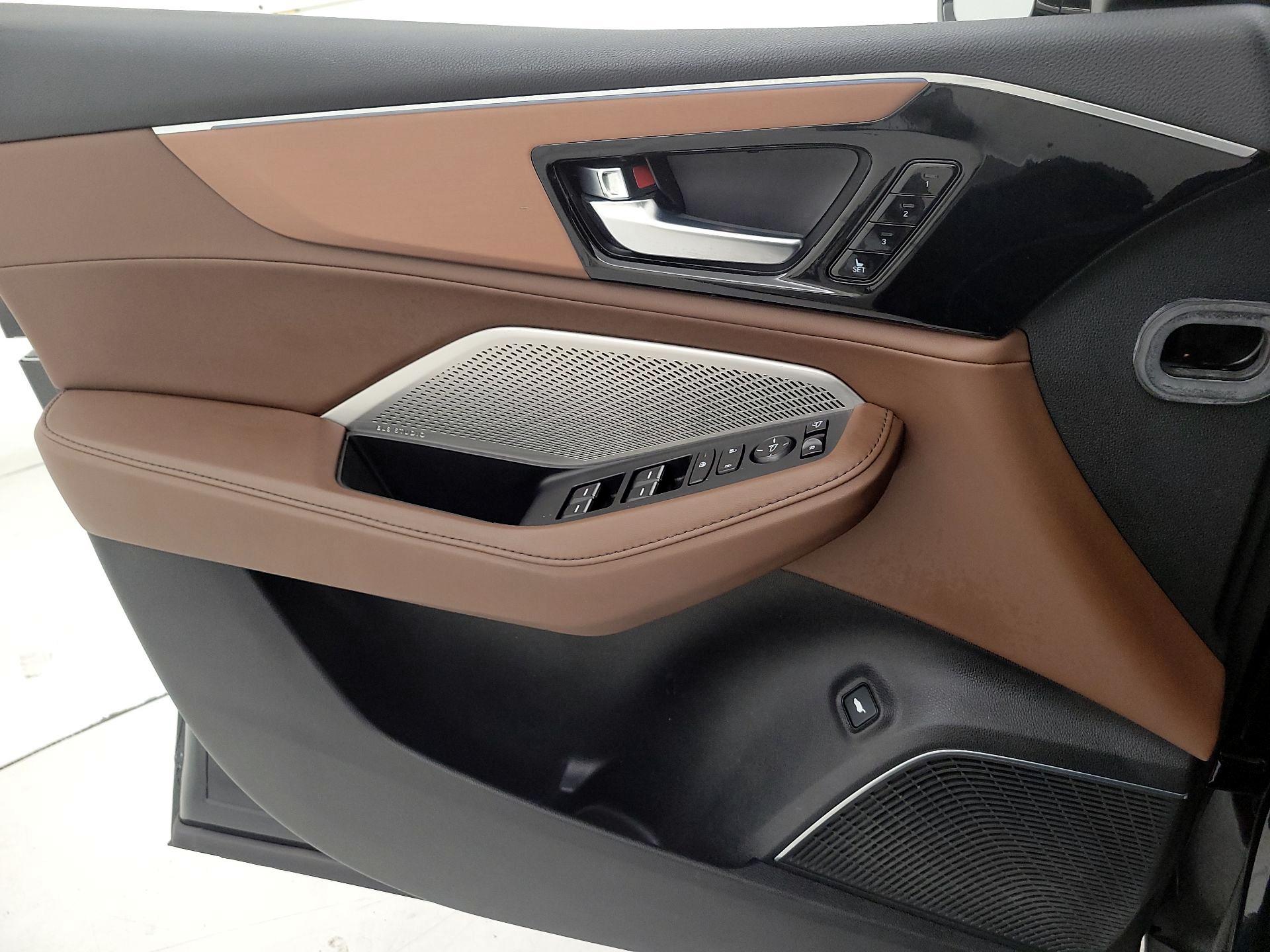 Thumbnail: 2023 Acura MDX - 12