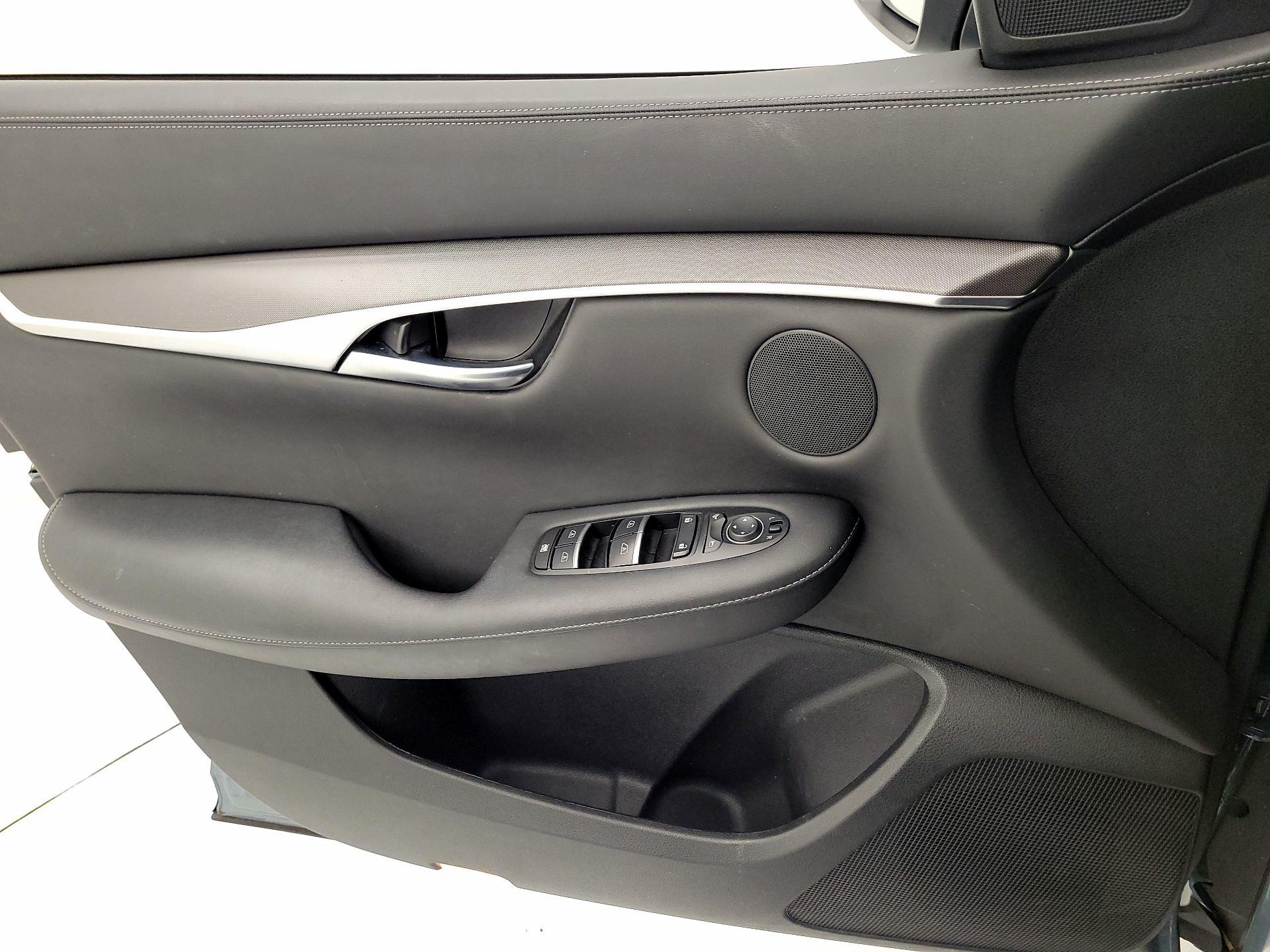 Thumbnail: 2022 INFINITI QX50 - 12