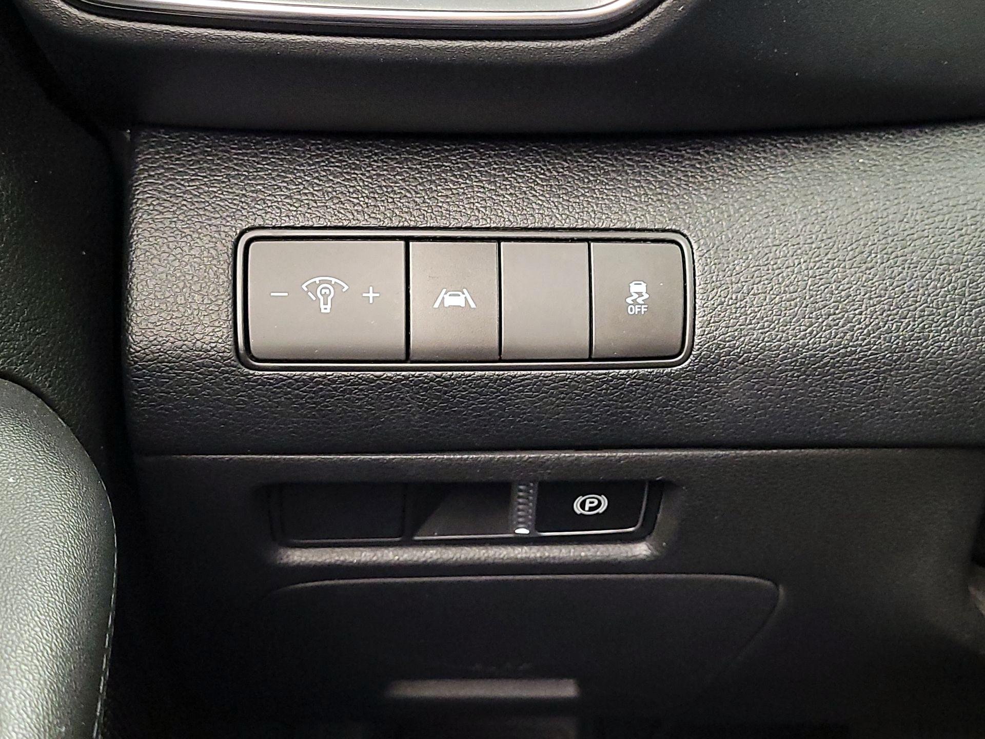 Thumbnail: 2023 Hyundai Santa Fe - 13