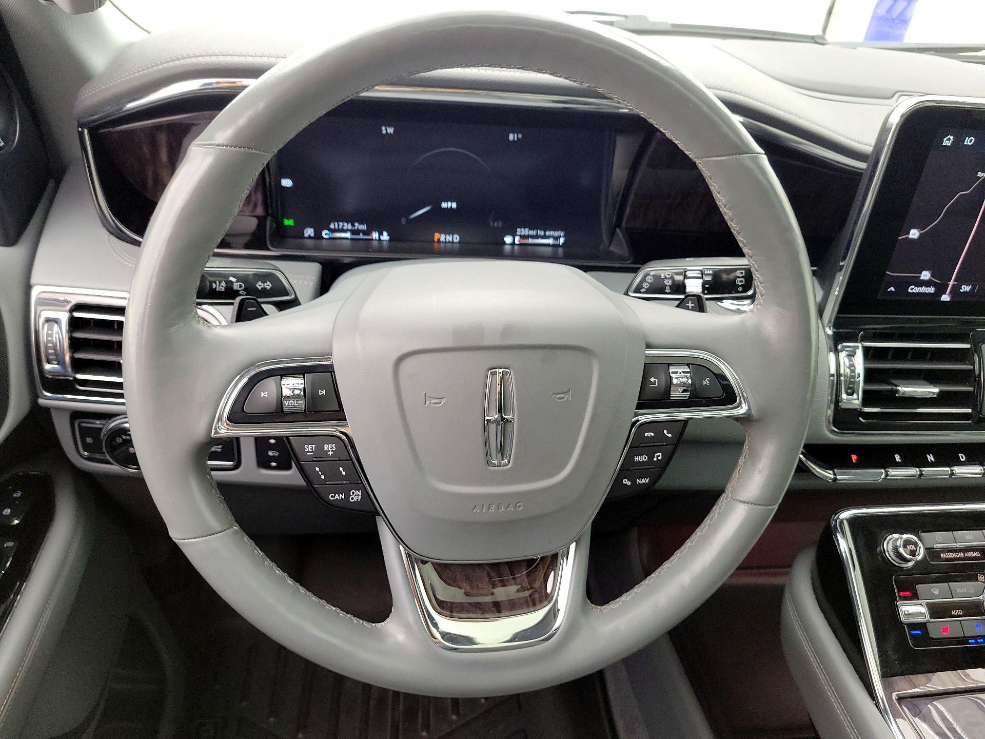 Thumbnail: 2021 Lincoln Navigator - 10