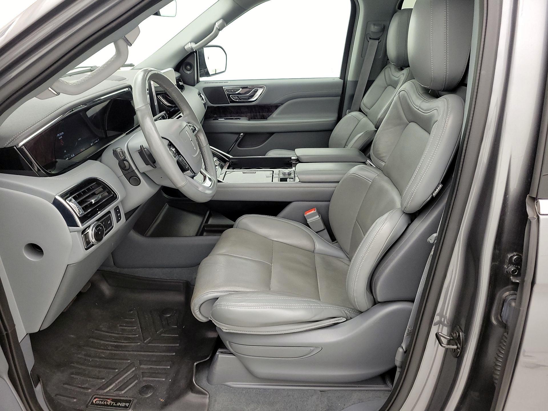 Thumbnail: 2021 Lincoln Navigator - 11