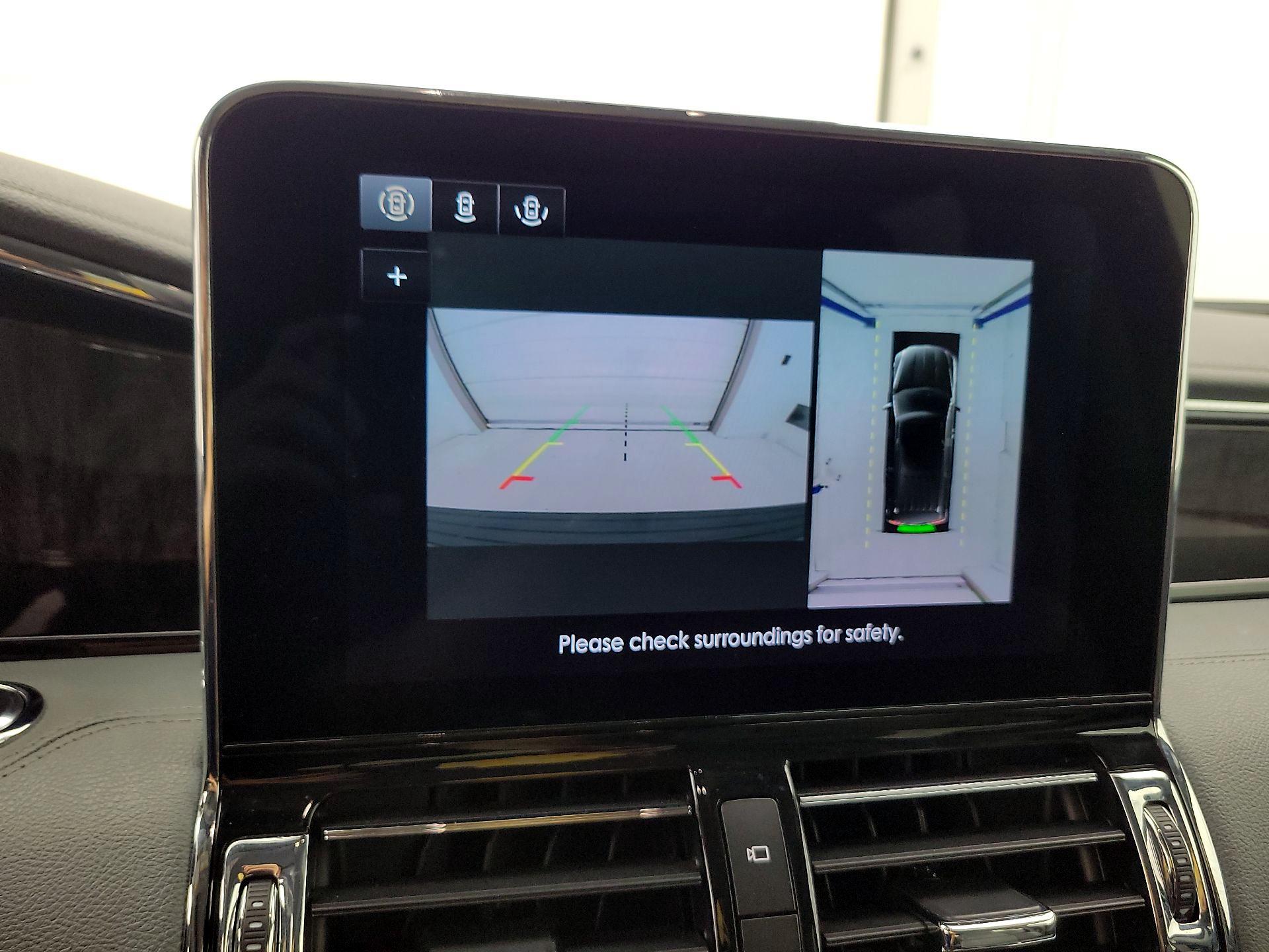 Thumbnail: 2021 Lincoln Navigator - 15