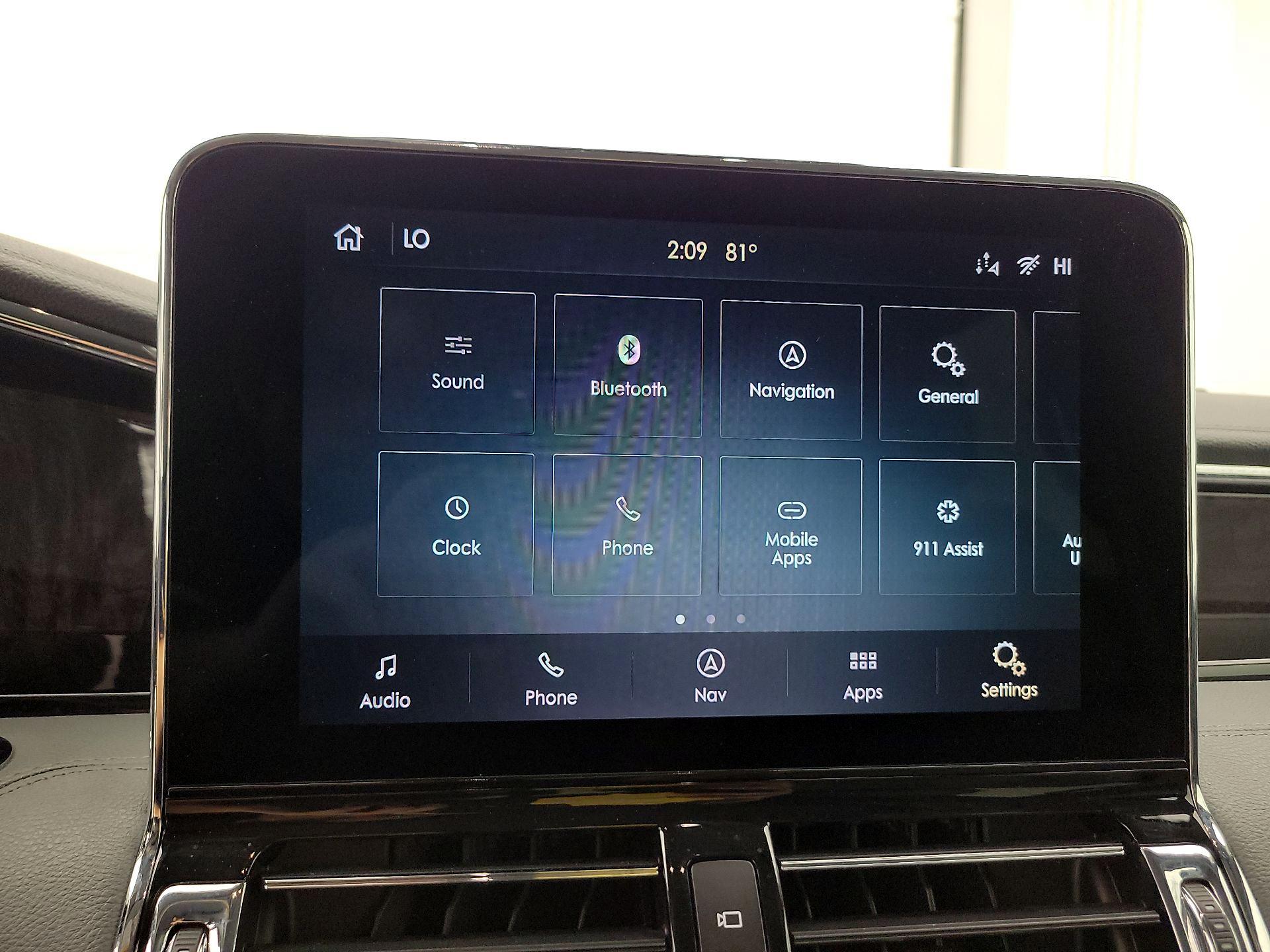 Thumbnail: 2021 Lincoln Navigator - 16