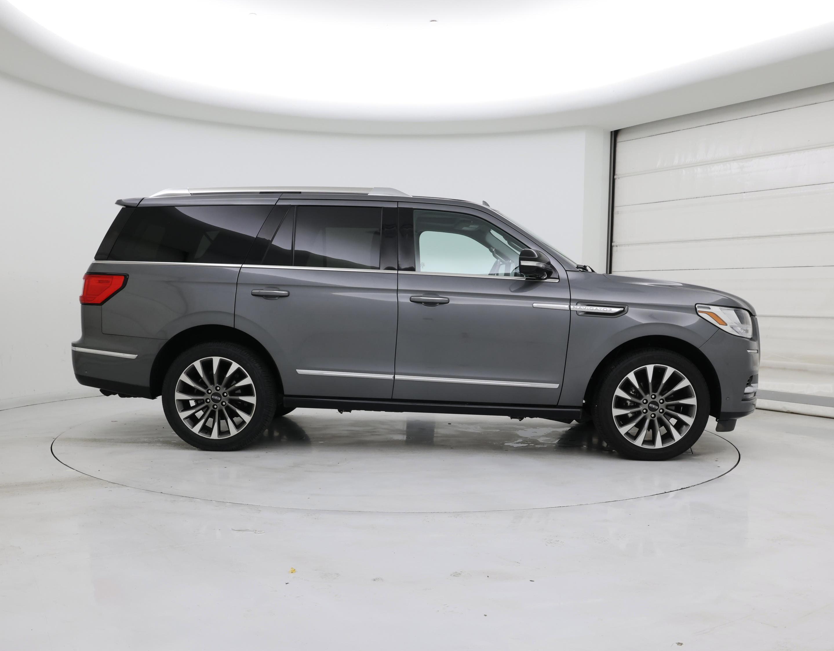 Thumbnail: 2021 Lincoln Navigator - 7